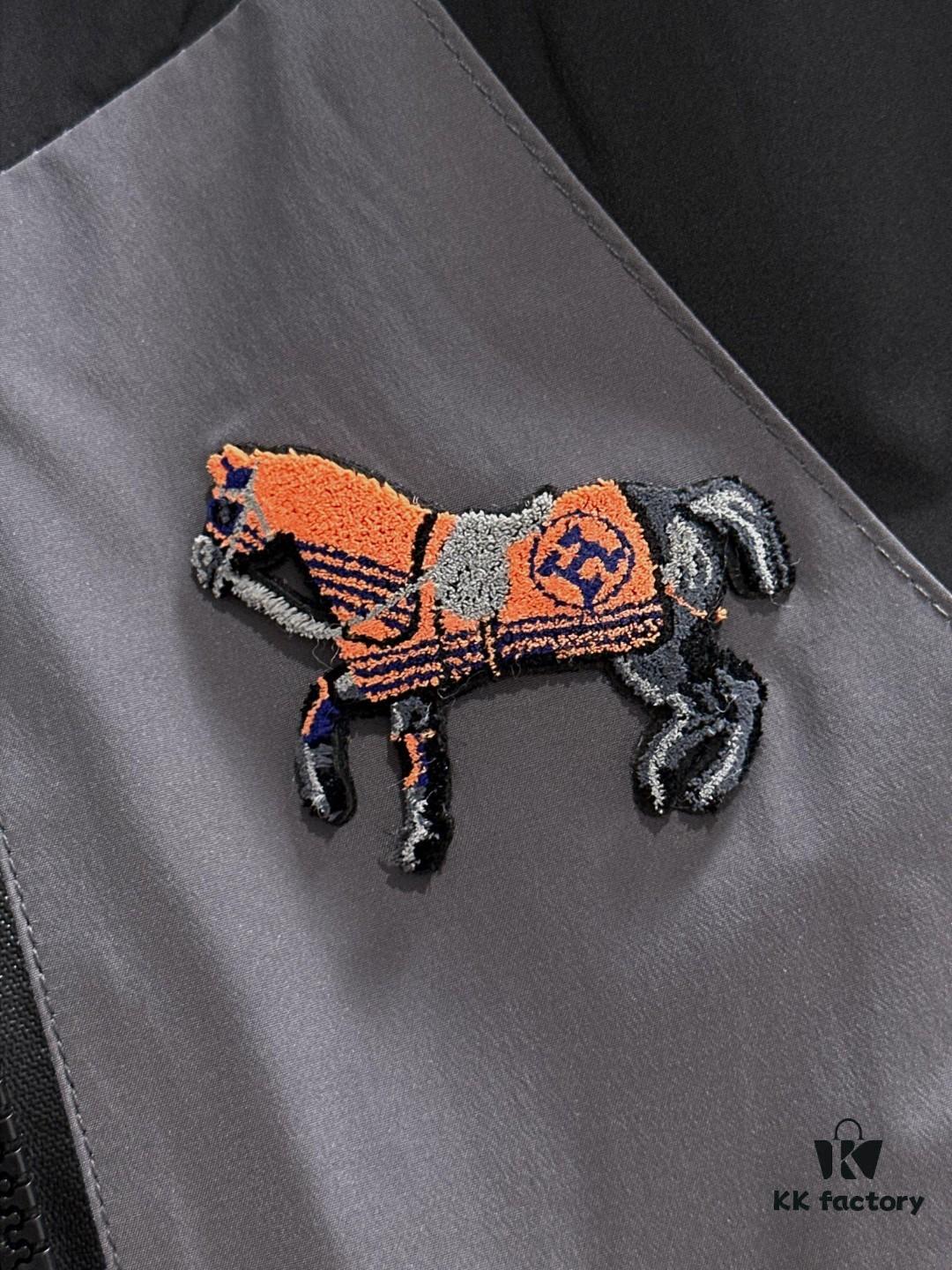 Hermès Autumn-Winter 2024 Latest Zip-Up Windbreaker Jacket, Custom-Dyed Nylon Fabric, Lightweight and Comfortable, Casual Yet Elegant, Perfect for Early Autumn Wear