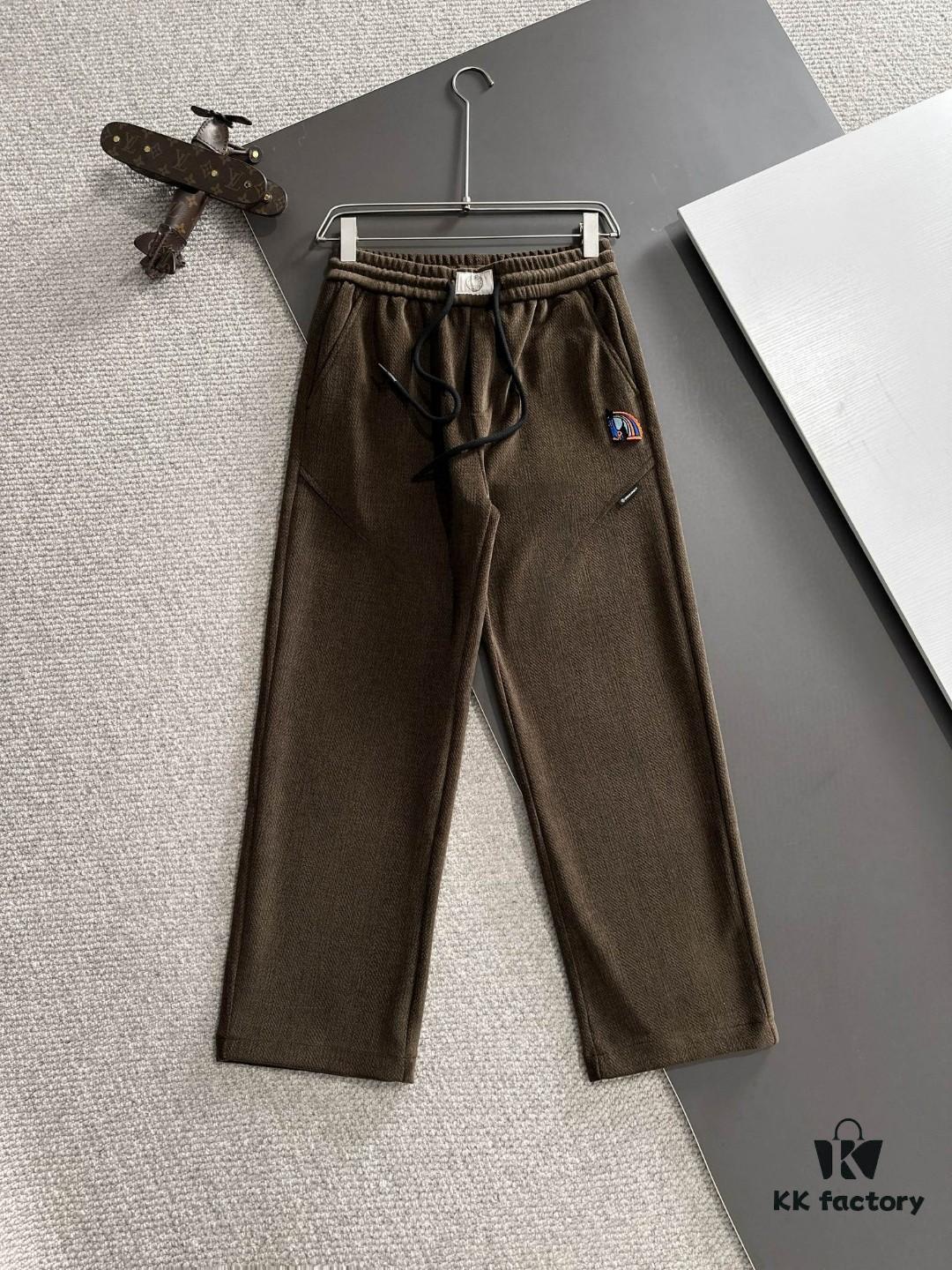 Hermes 2024 Autumn/Winter New Elastic Waist Casual Pants, Fleece-Lined and Thickened, Premium Custom Fabric, Breathable and Comfortable, Exquisite Details, Brand-Inspired Design, Soft and Smooth Texture, Refined Leisure Cut with Excellent Fit