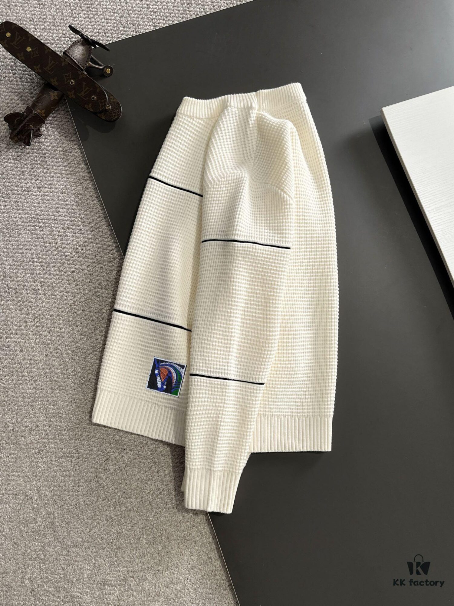 Hermès 2024 Autumn-Winter New Round Neck Wool Blend Sweater, Official Store Bestseller, Embroidered Logo, Premium Craftsmanship