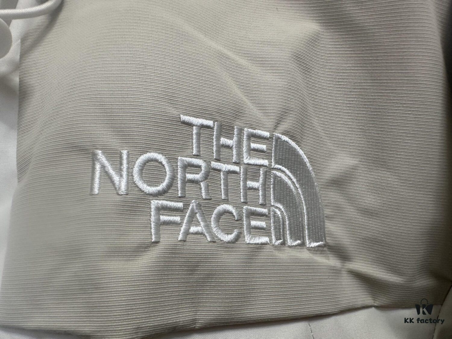 The North Face 1990 Classic Outdoor Waterproof Hiking Jacket (Premium Version)
