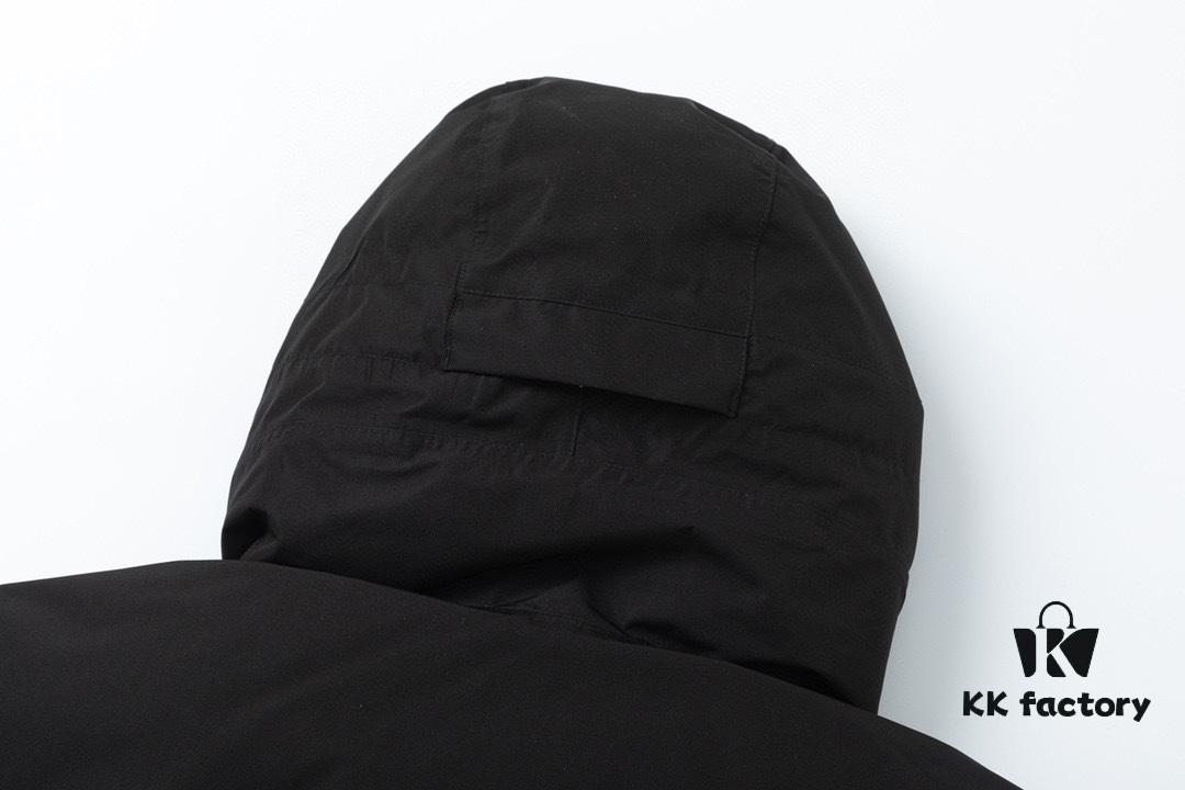 The North Face Himalaya Summit Series Tri-in-One Waterproof Windproof Insulated Down Jacket with Removable Shell