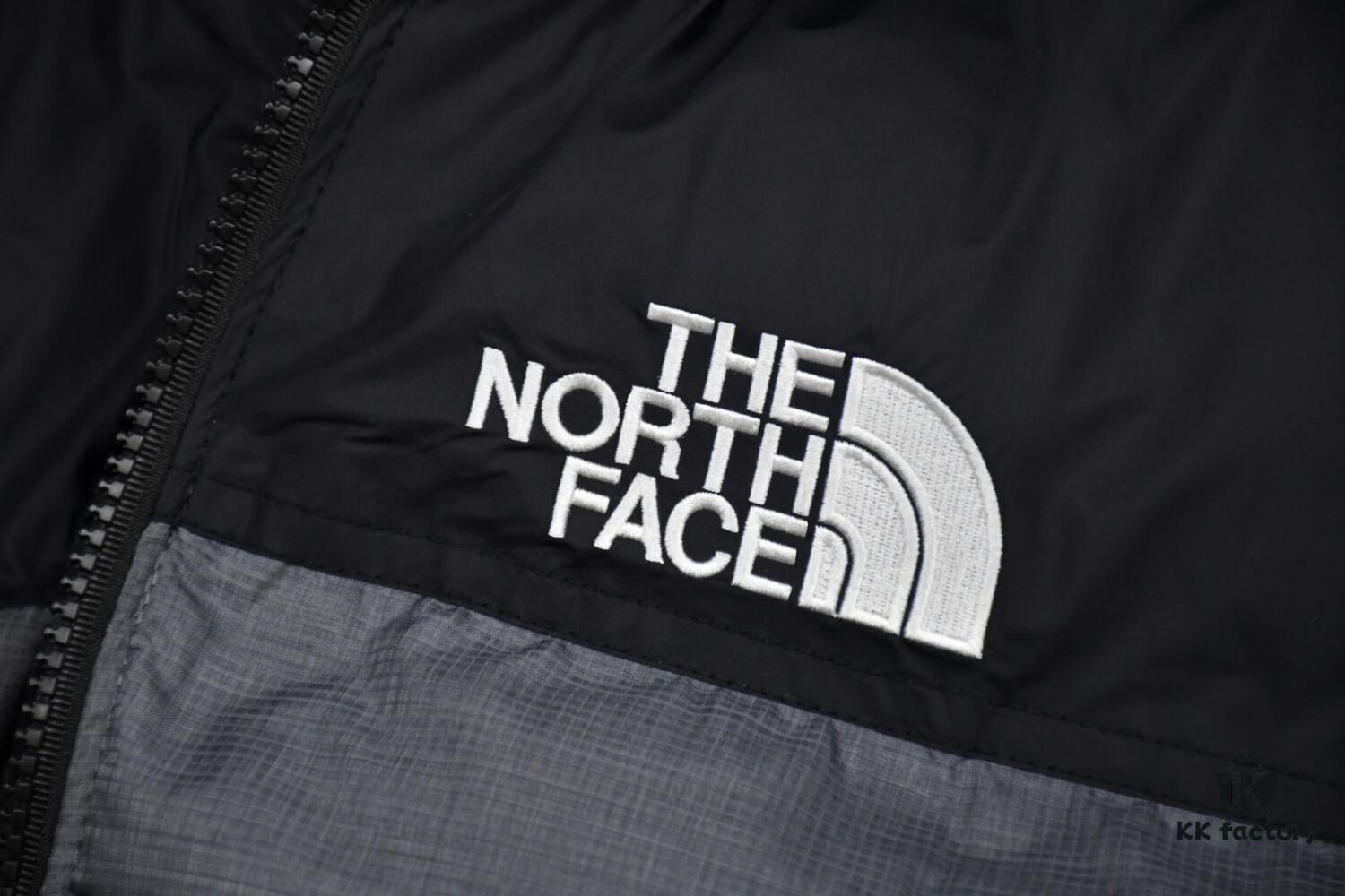THE NORTH FACE 1996 Retro Mountain Jacket - Premium Version, Authentic US Style, 90% White Duck Down Filled, Water & Wind Resistant