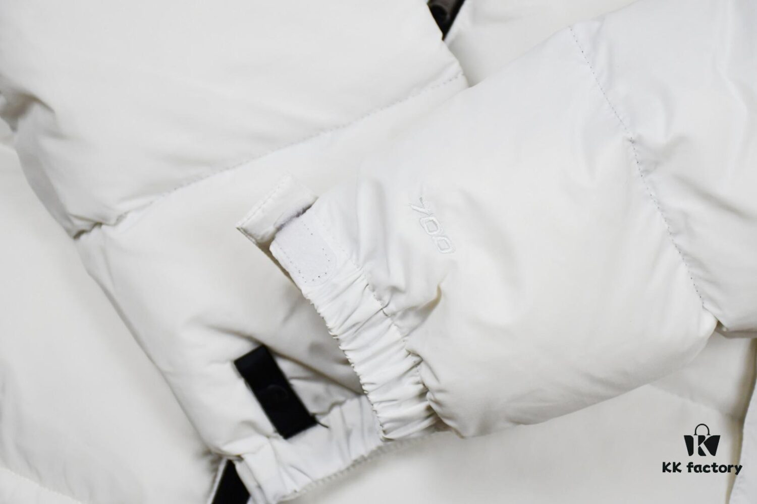 THE NORTH FACE 1996 Retro Classic - Premium Version, Authentic US Design, 90% White Duck Down Insulated Jacket with Waterproof Windproof Fabric, Packable Hoodie with Dual-Zip Closure