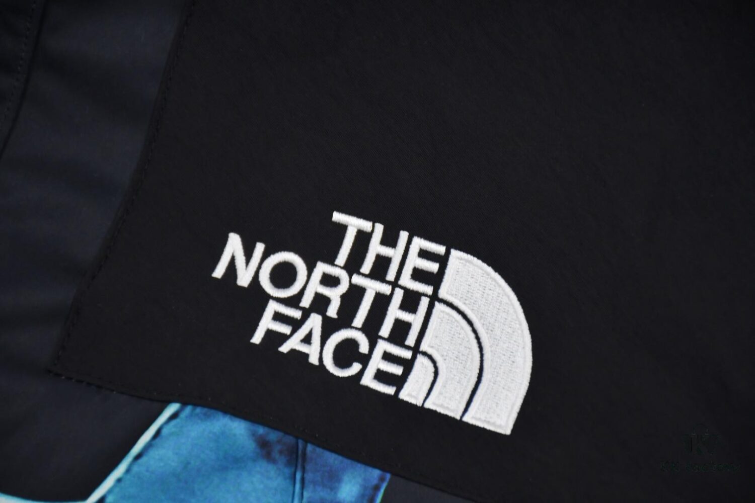 Supreme x The North Face 19FW Goddess Rain Jacket with Stowable Hood - MAX/Top Tier Quality