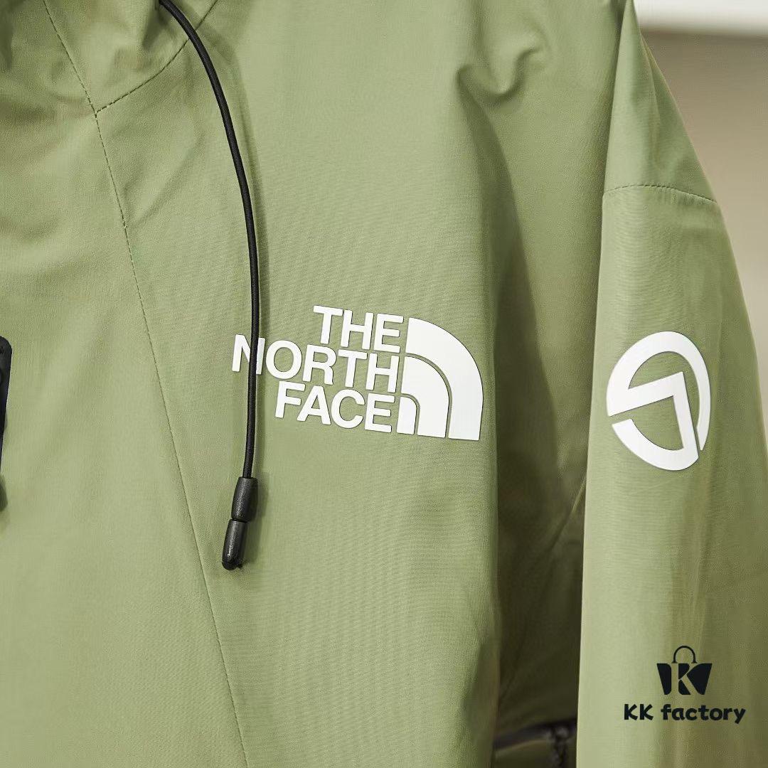The North Face Summit Series Futurelight Waterproof Hardshell Jacket - Ultimate Outdoor Performance for Trail Running