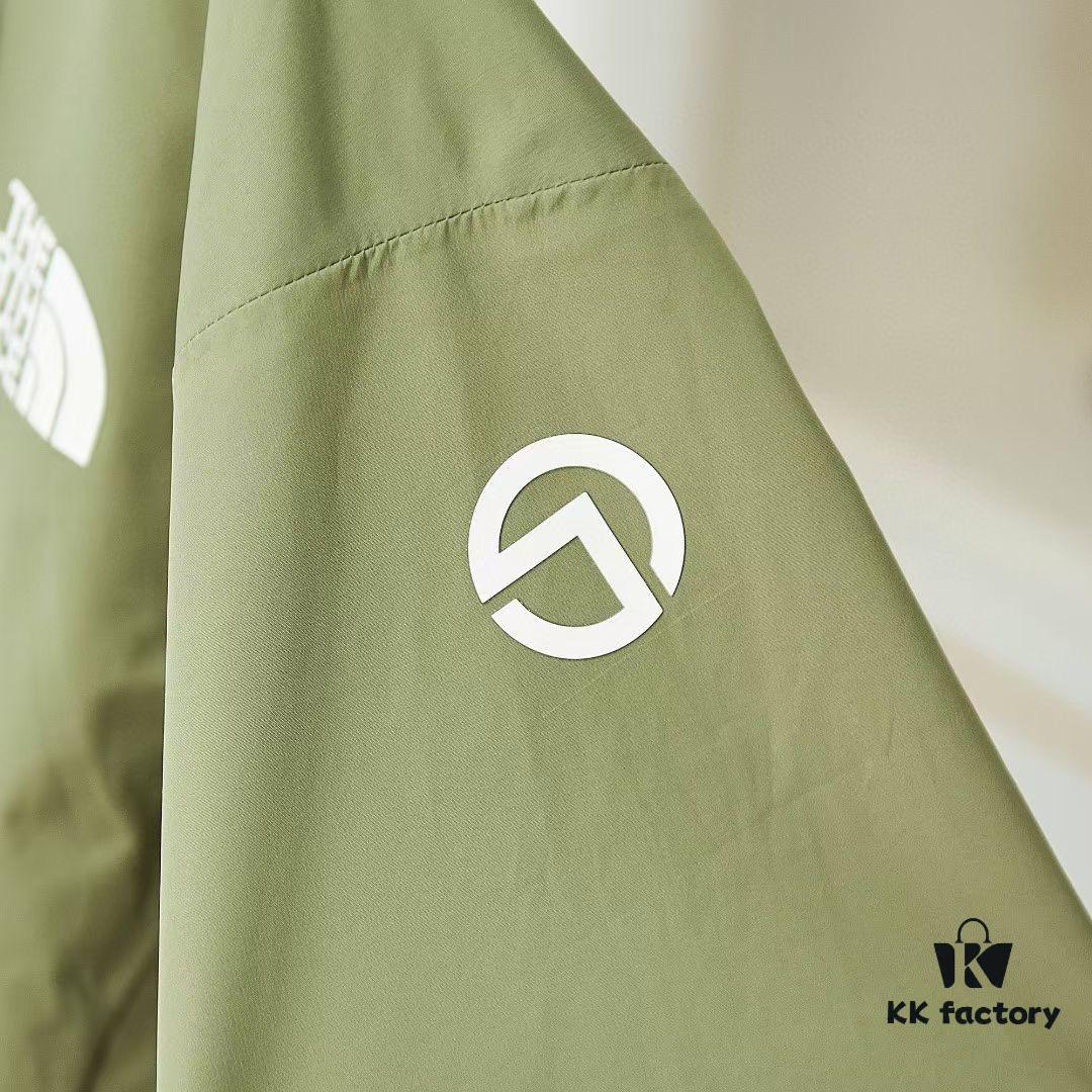 The North Face Summit Series Futurelight Waterproof Hardshell Jacket - Ultimate Outdoor Performance for Trail Running