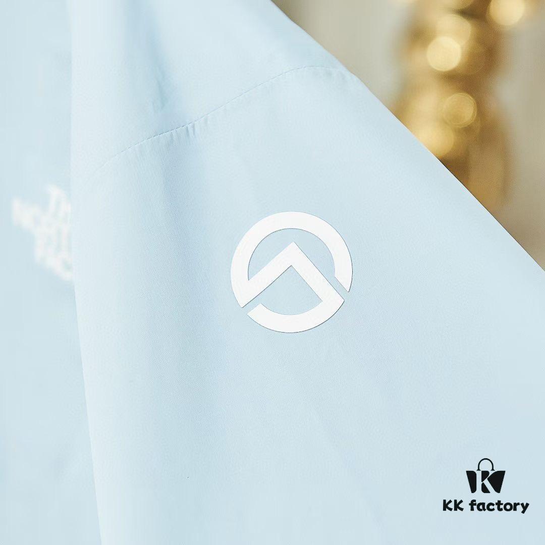 The North Face Summit Series Futurelight Waterproof Hardshell Jacket