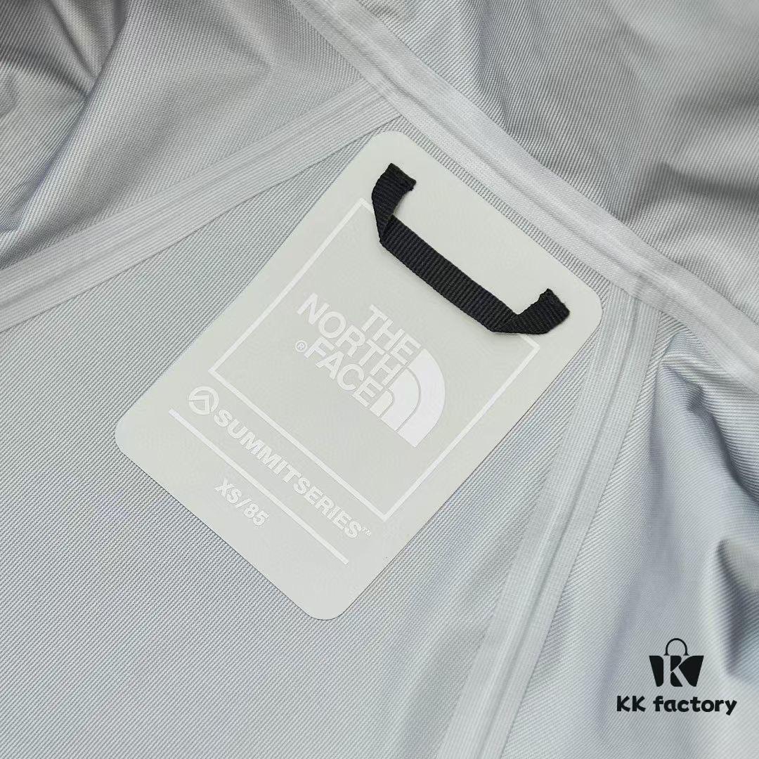 The North Face Summit Series Futurelight Waterproof Hardshell Jacket - Top-tier Outdoor Performance with 3L FUTURELIGHT™ Fabric for Trail Running and Mountain Adventures