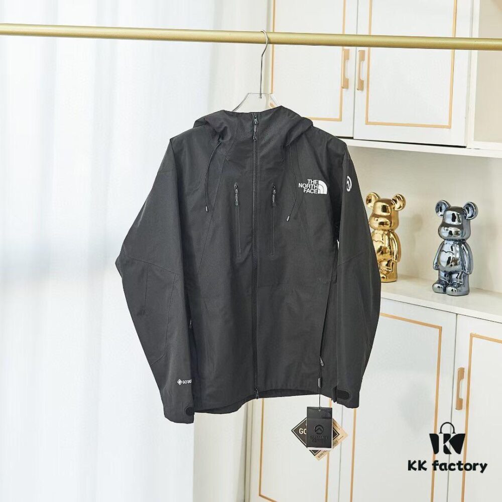 The North Face Summit Series Futurelight Waterproof Hardshell Jacket