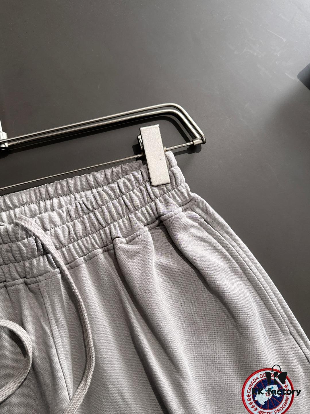 CANADA GOOSE Canada Goose 2025 Spring Summer New Elastic Waist Casual Solid Color Loose Shorts