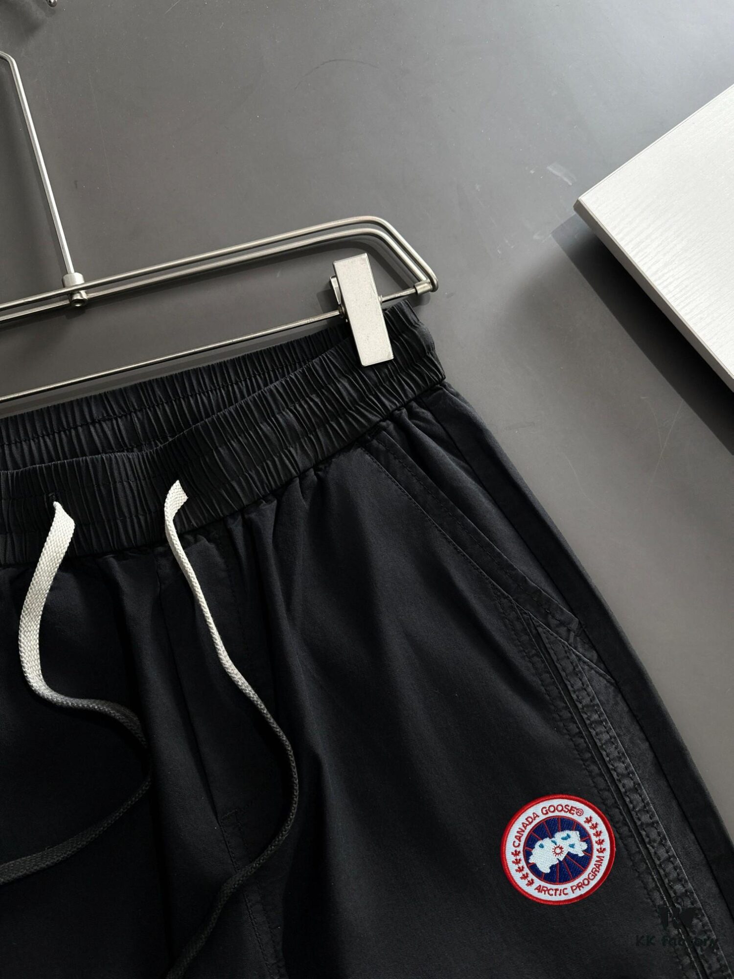 Canada Goose 2025 Spring/Summer New Elastic Waist Casual Pants, Lightweight Custom Fabric for Counter Use, Highly Breathable and Comfortable, Exquisite Details, Brand-Inspired Design Concept Reflecting High Quality, Soft and Smooth Touch