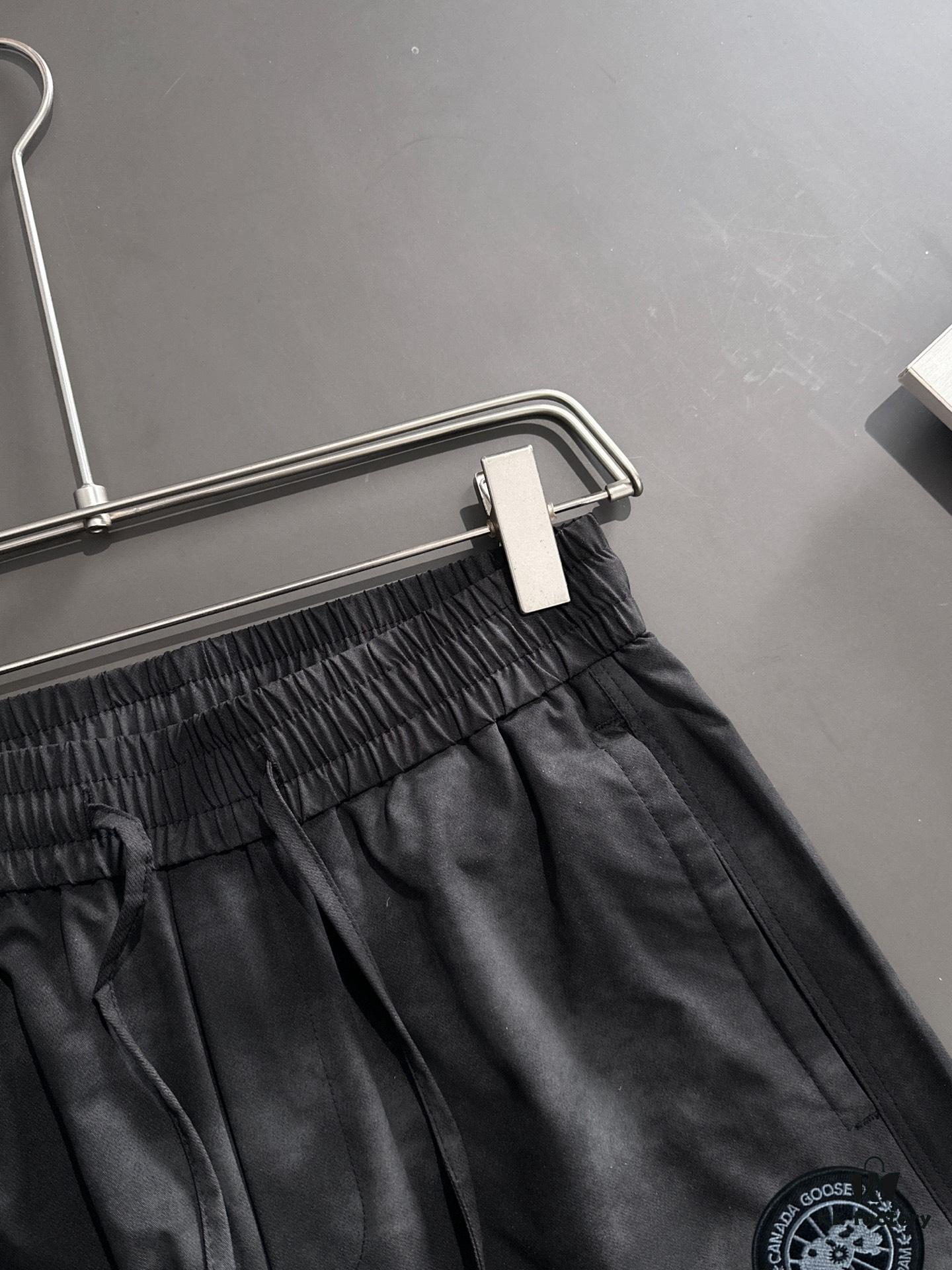 Canada Goose 2025 Spring/Summer New Elastic Waist Casual Pants, Lightweight Custom Counter Fabric, Highly Breathable and Comfortable, Exquisite Details, Brand-Inspired Design Concept Reflecting High Quality, Soft and Smooth Touch