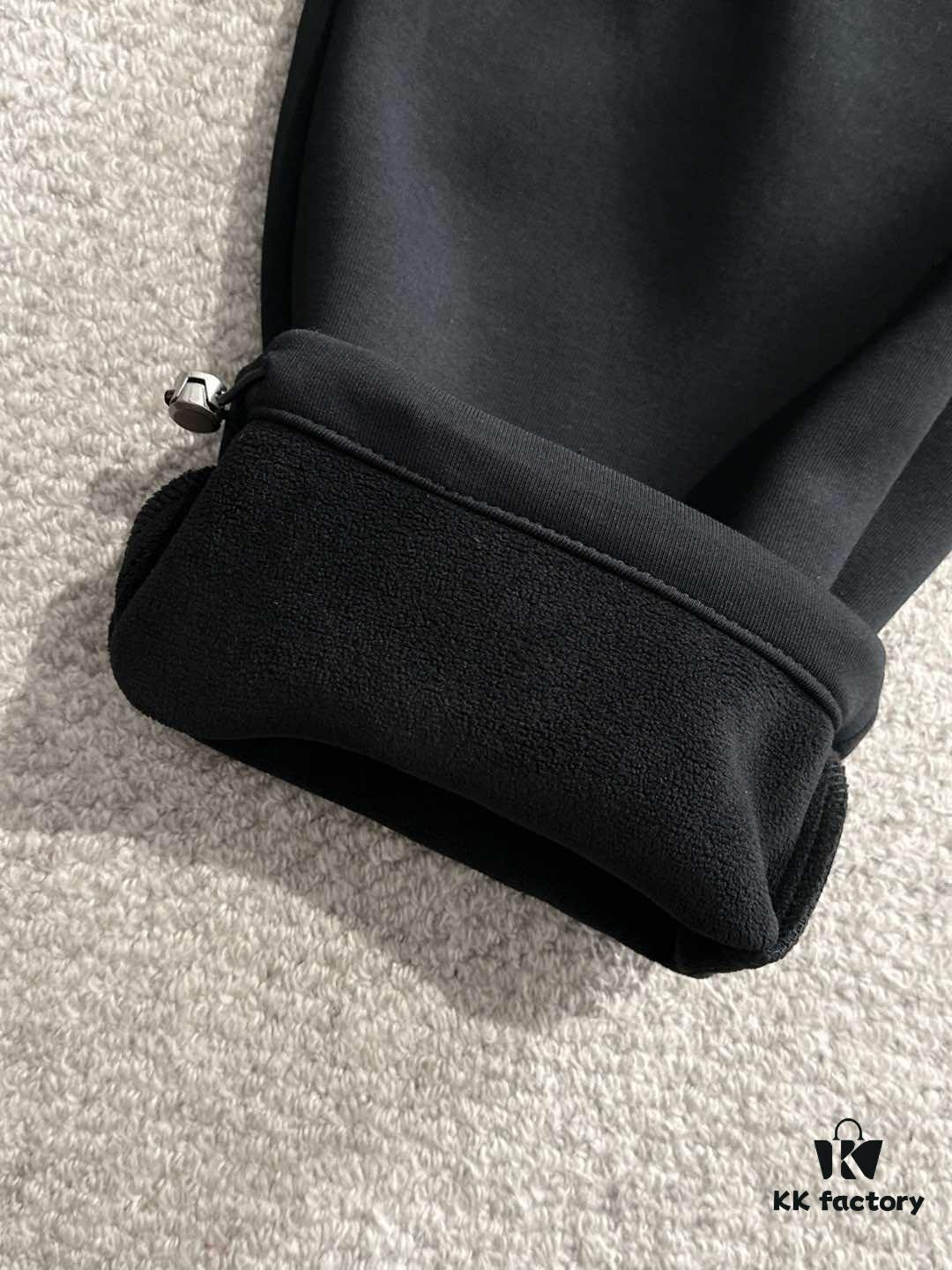 Next-Day Shipping Canada Goose 2024 Autumn/Winter New Casual Pants with Elastic Waist, Fleece-Lined and Thickened, Premium Custom Fabric, Breathable and Comfortable, Exquisite Details, Brand-Inspired Design Concept Reflecting High Quality, Soft and Smooth Touch