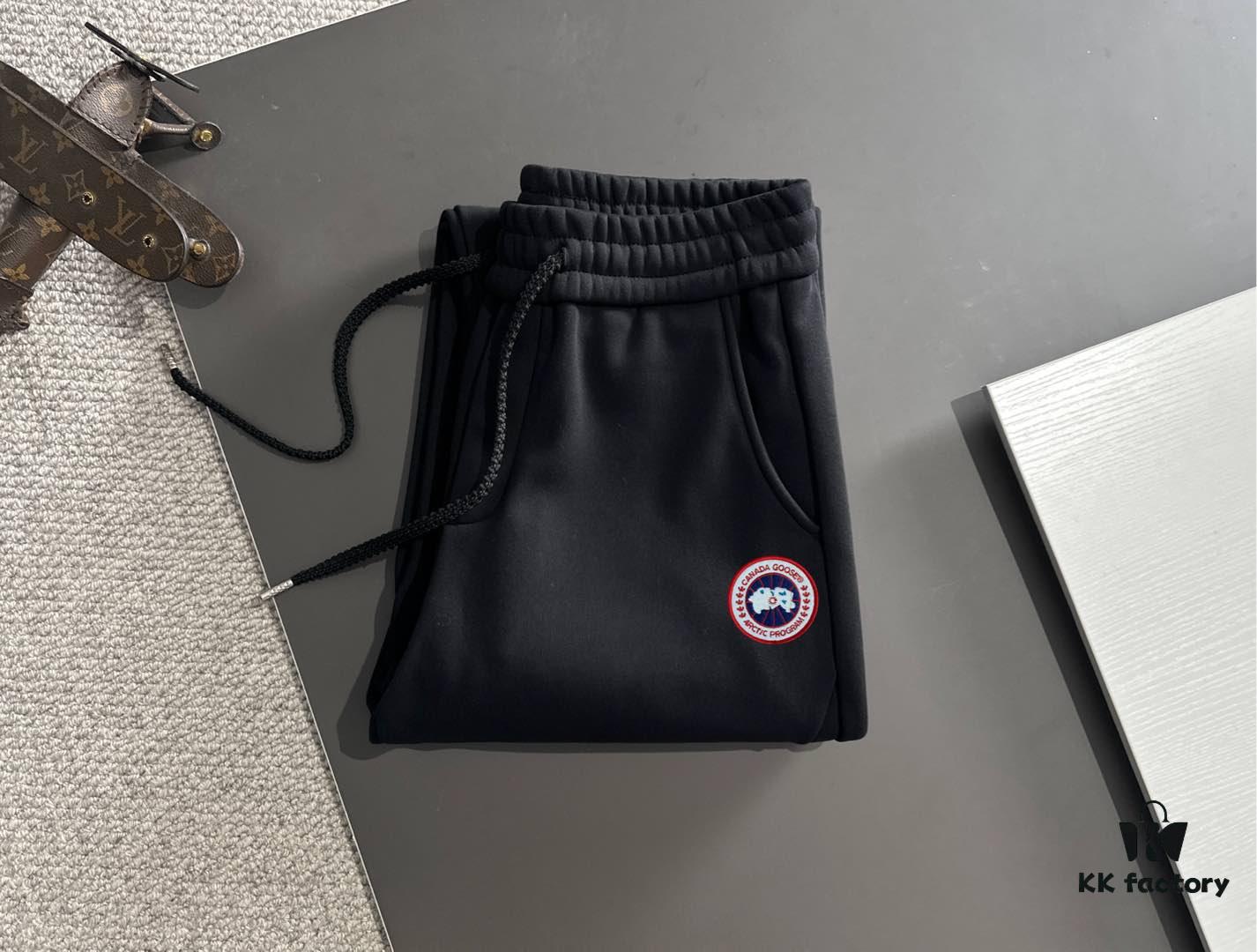 Next-Day Shipping Canada Goose 2024 Autumn/Winter New Casual Pants with Elastic Waist, Fleece-Lined and Thickened, Premium Custom Fabric, Breathable and Comfortable, Exquisite Details, Brand-Inspired Design Concept Reflecting High Quality, Soft and Smooth Touch