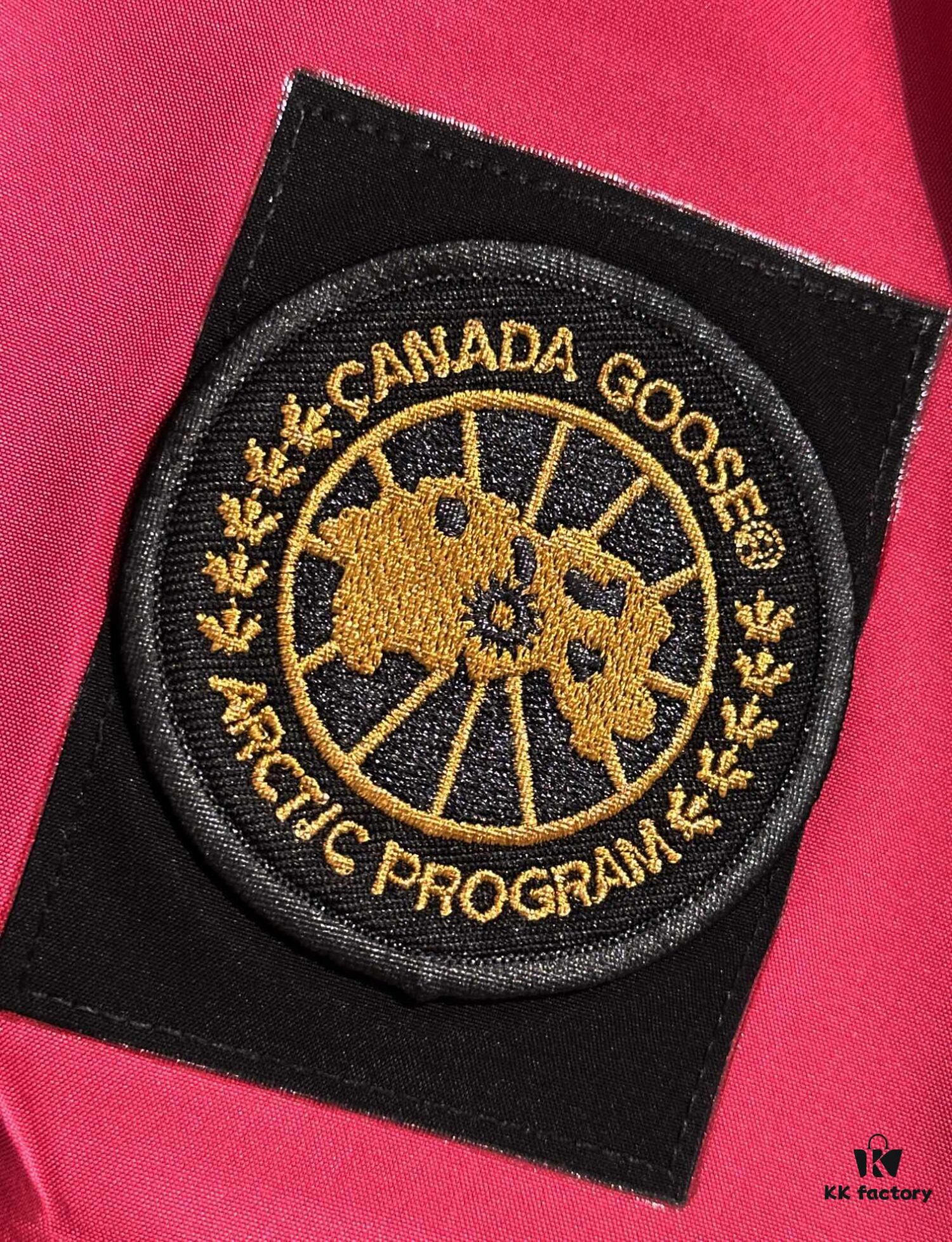 Luxury Custom 2024 Autumn-Winter Latest Bestselling Hooded Down Jacket with Imported Hardware – Premium 90% White Goose Down, Super Soft and Warm, Perfect Fit, Exclusive Design