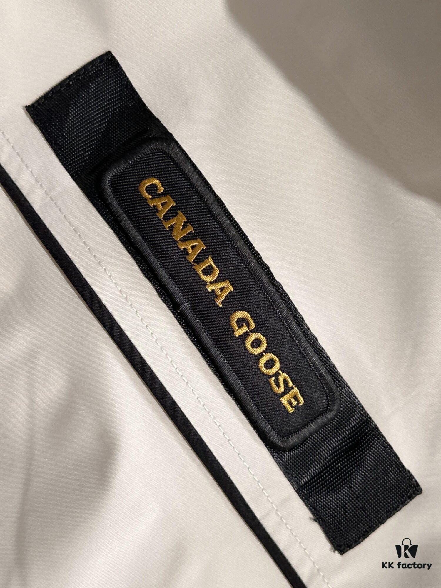 Luxury Custom 2024 Autumn/Winter Latest Hooded Down Jacket - Premium 90% White Goose Down with Imported Hardware