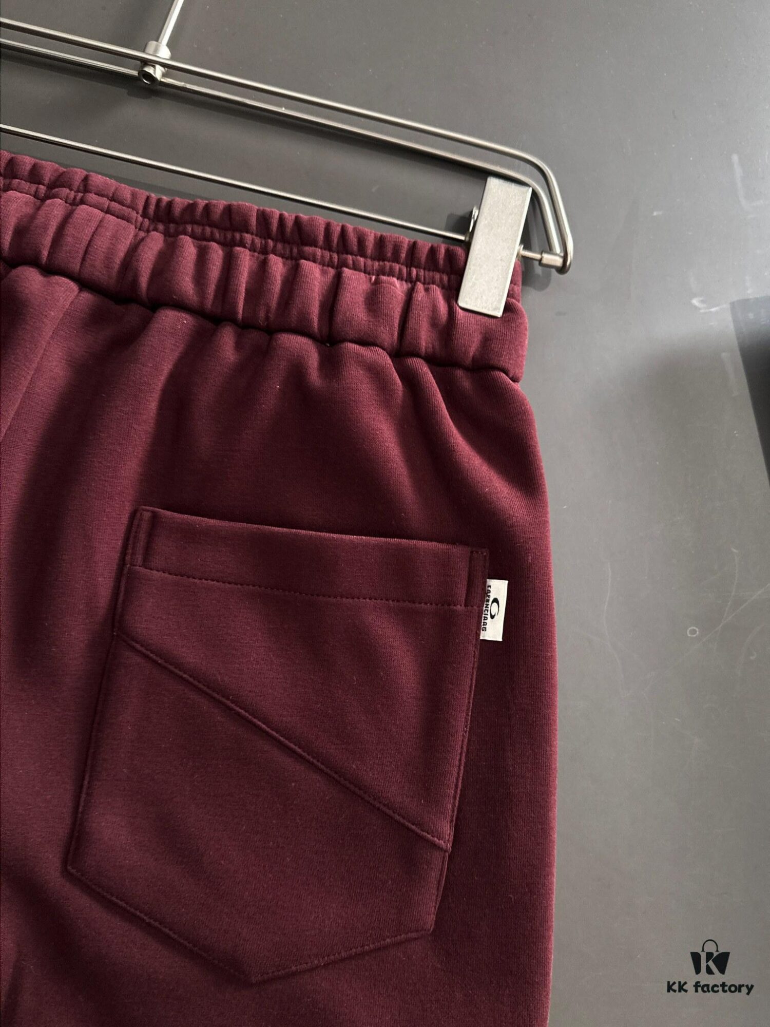 Canada Goose 2024 Autumn/Winter New Casual Elastic Waist Pants, Fleece-Lined and Thickened, High Breathability, Premium Custom Fabric, Soft and Comfortable to Touch, Refined Tailoring for a Stylish Silhouette