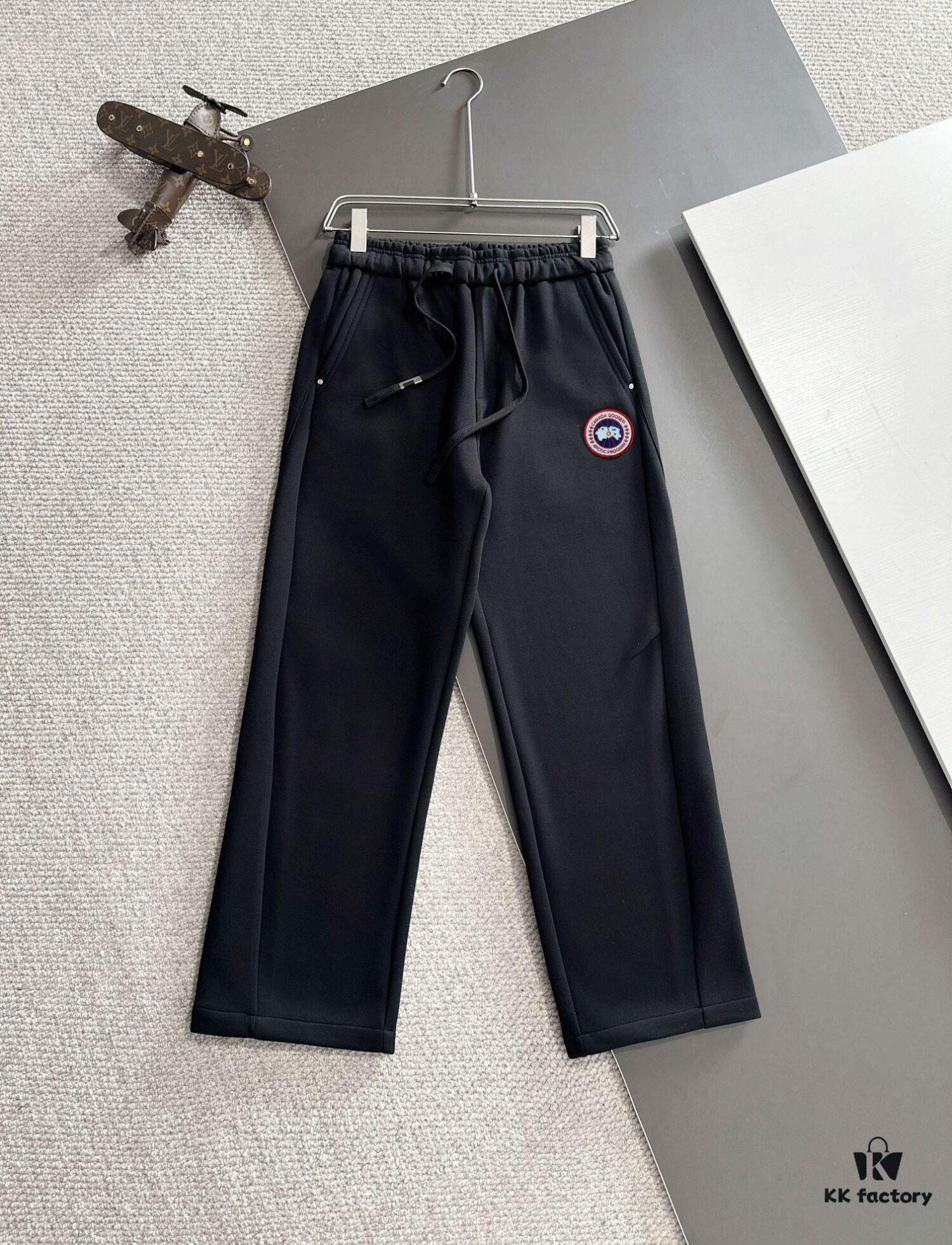 Day-Delivery Ready, Big Goose 2024 New Autumn/Winter Casual Elastic Waist Pants, Fleece-Lined and Thickened, Premium Custom Fabric, Breathable and Comfortable, Impeccable Details, Brand-Inspired Design Concept Reflecting High Quality, Soft and Smooth Touch