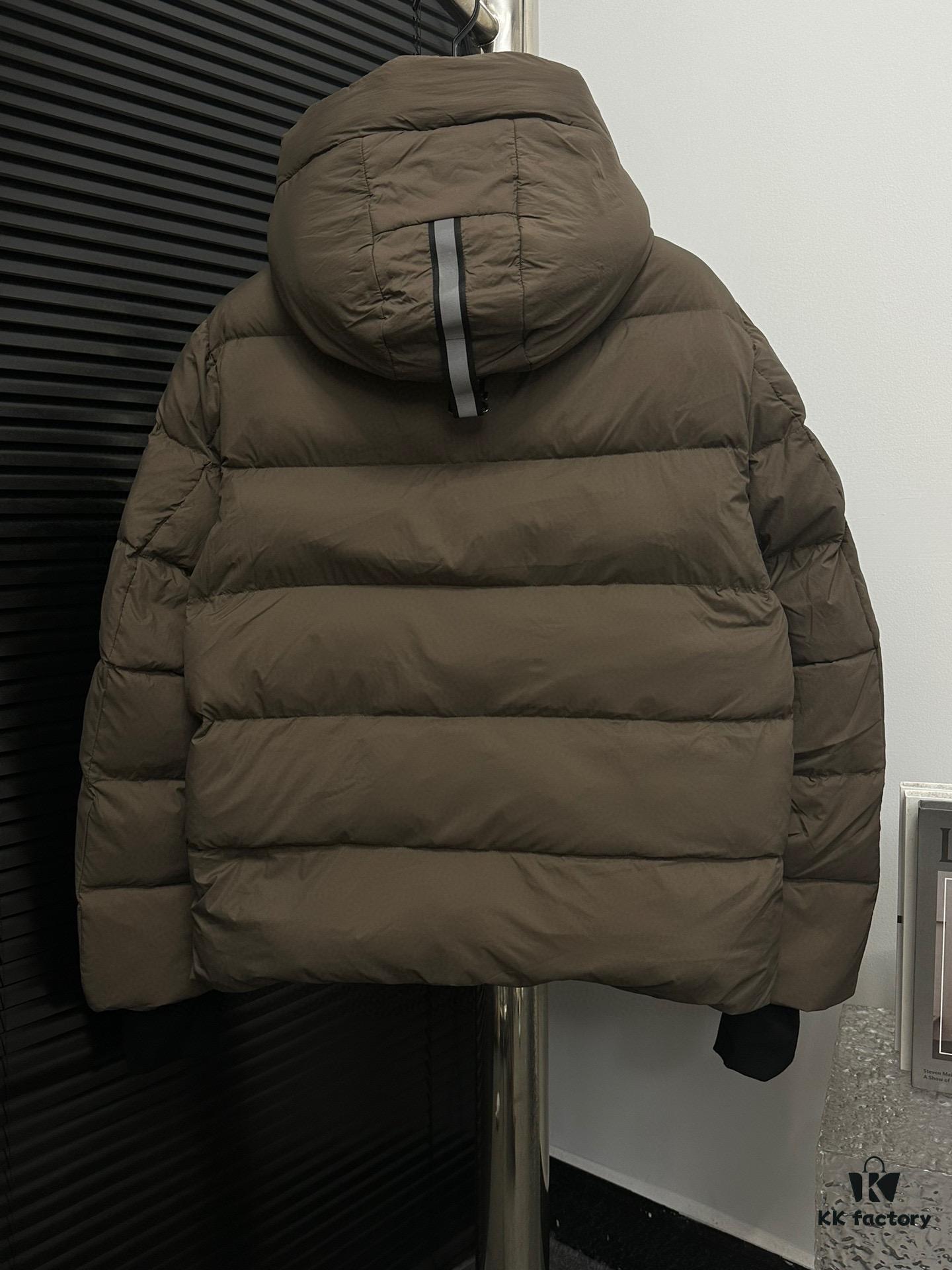 CANADA GOOSE Inspired Hooded Down Jacket, Couples Style, Popular Fashion Design with 90% White Goose Down, Black Lightweight Puff Version