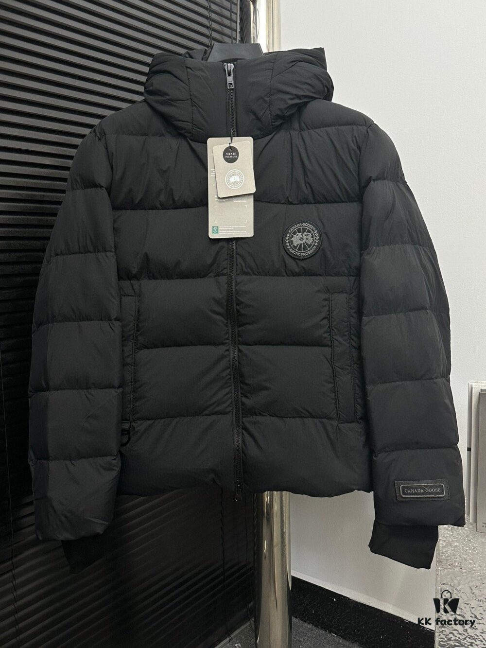 CANADA GOOSE Inspired Hooded Down Parka - Couples Style, Popular Fashion Item with 90% White Goose Down, Lightweight Puff Black Design