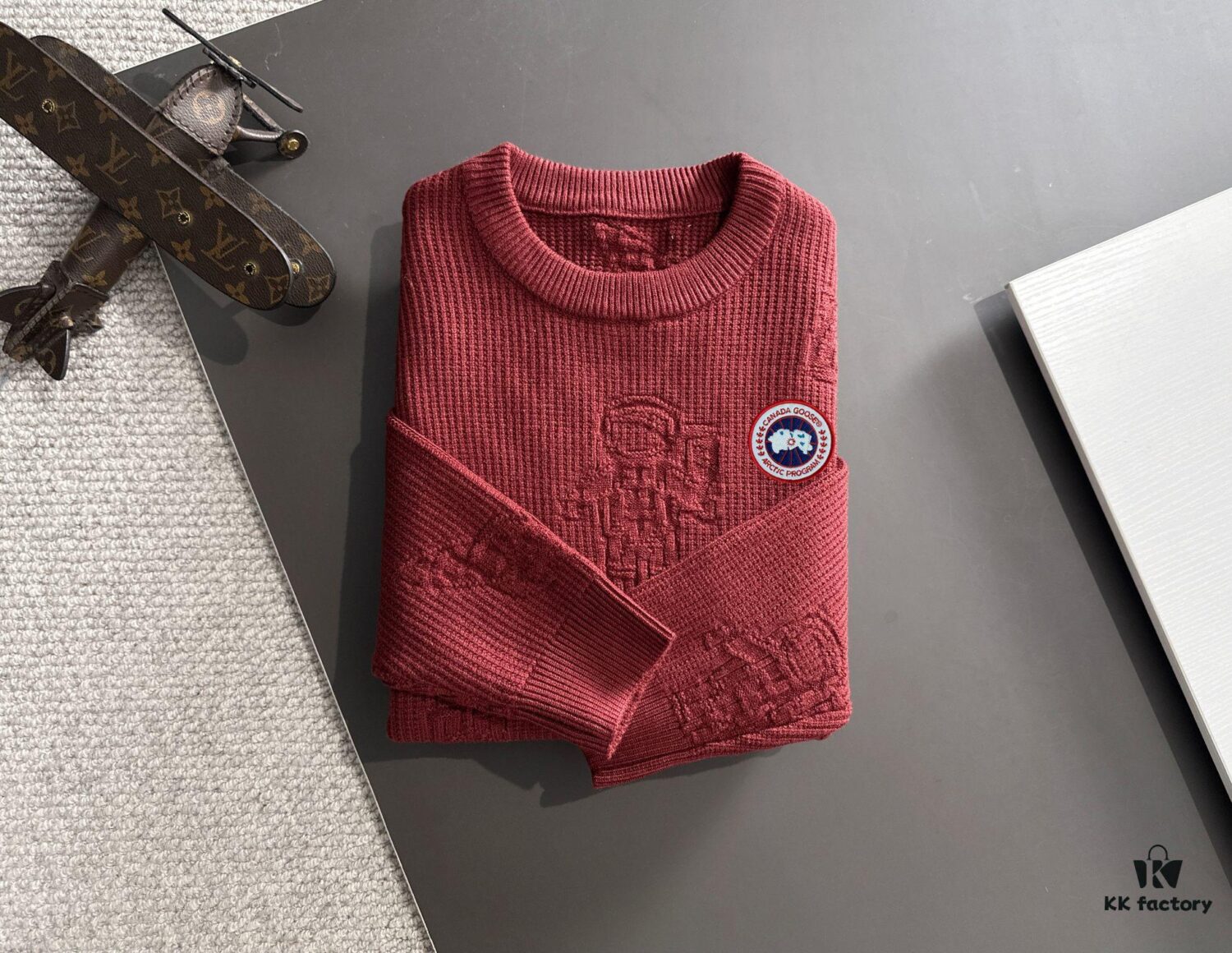 Canada Goose 2024 Official Autumn-Winter New Round Neck Sweater, Bestselling Cashmere Blend Knitwear with Embroidered Logo, Direct Skin Contact Comfort, Premium Tailoring