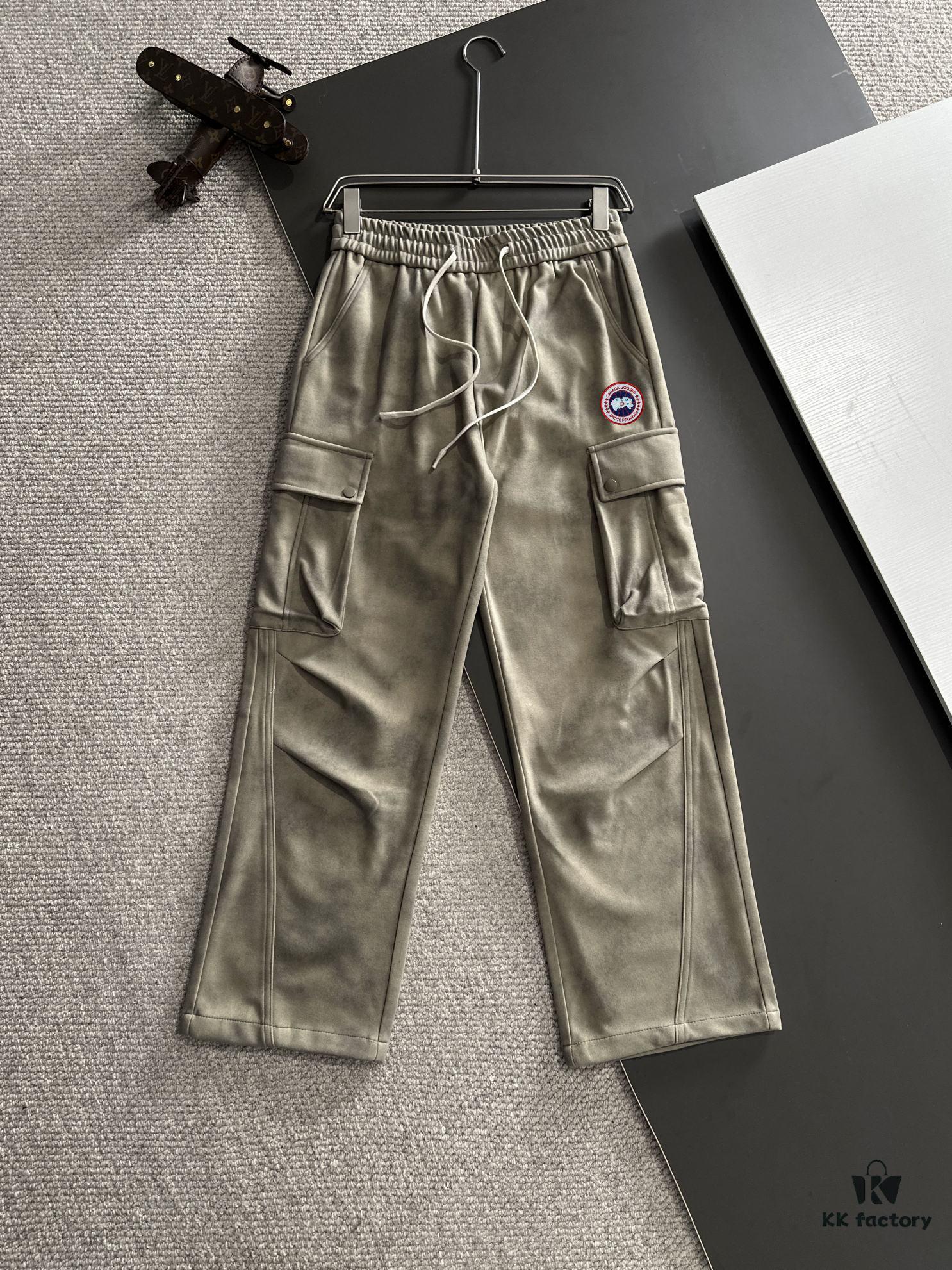 Day-Next Shipping Canada Goose 2024 Autumn/Winter New Elastic Waist Casual Pants, Fleece-Lined and Thickened, Custom Counter Fabric with High Breathability and Comfort, Impeccable Details, Brand-Inspired Design Concept Reflecting Premium Quality, Exquisitely Soft and Smooth to Touch, Featuring a Leisure Cut with Flattering Silhouette