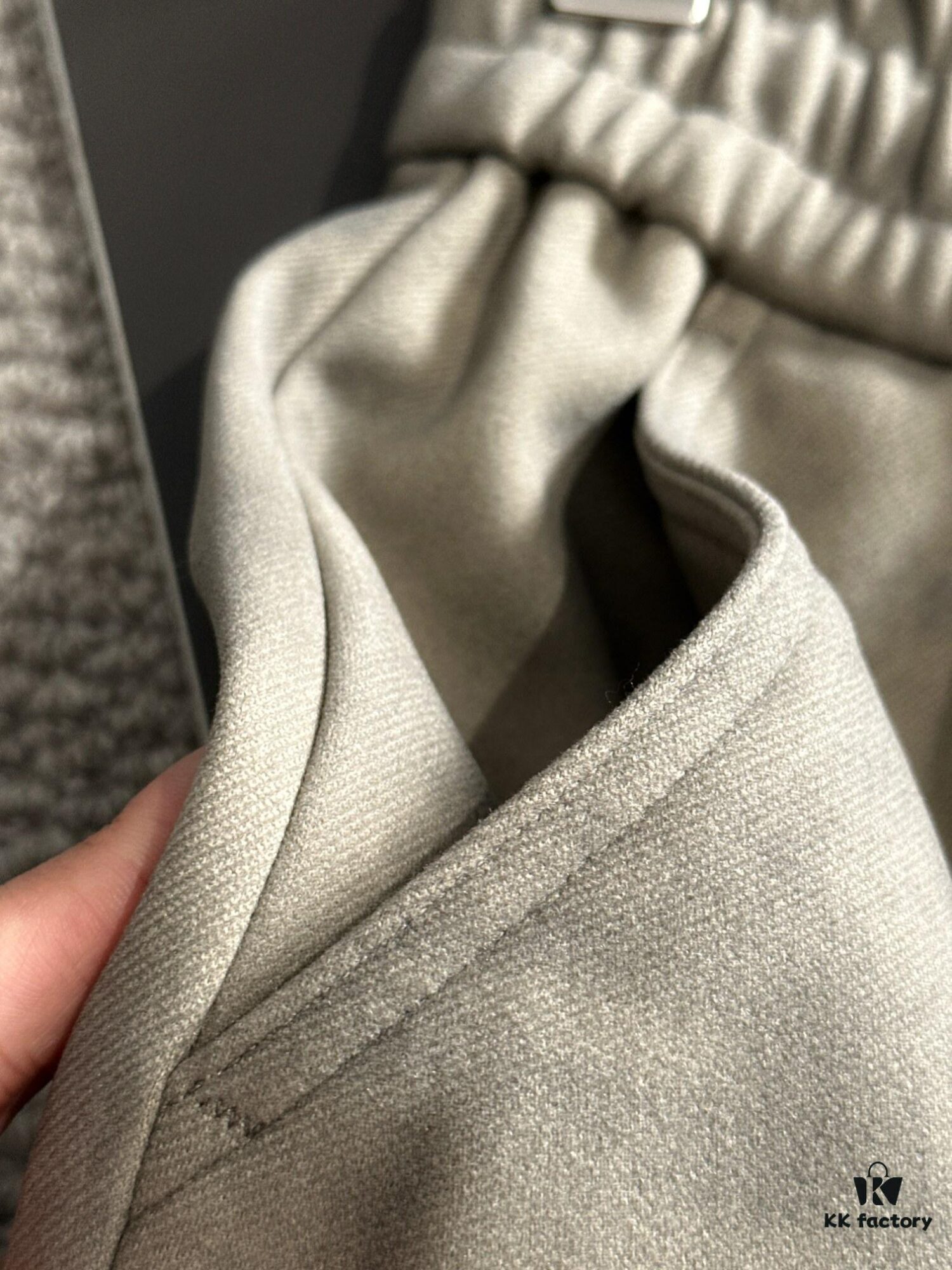 Day-Next Shipping Canada Goose 2024 Autumn/Winter New Elastic Waist Casual Pants, Fleece-Lined and Thickened, Custom Counter Fabric with High Breathability and Comfort, Impeccable Details, Brand-Inspired Design Concept Reflecting Premium Quality, Exquisitely Soft and Smooth to Touch, Featuring a Leisure Cut with Flattering Silhouette