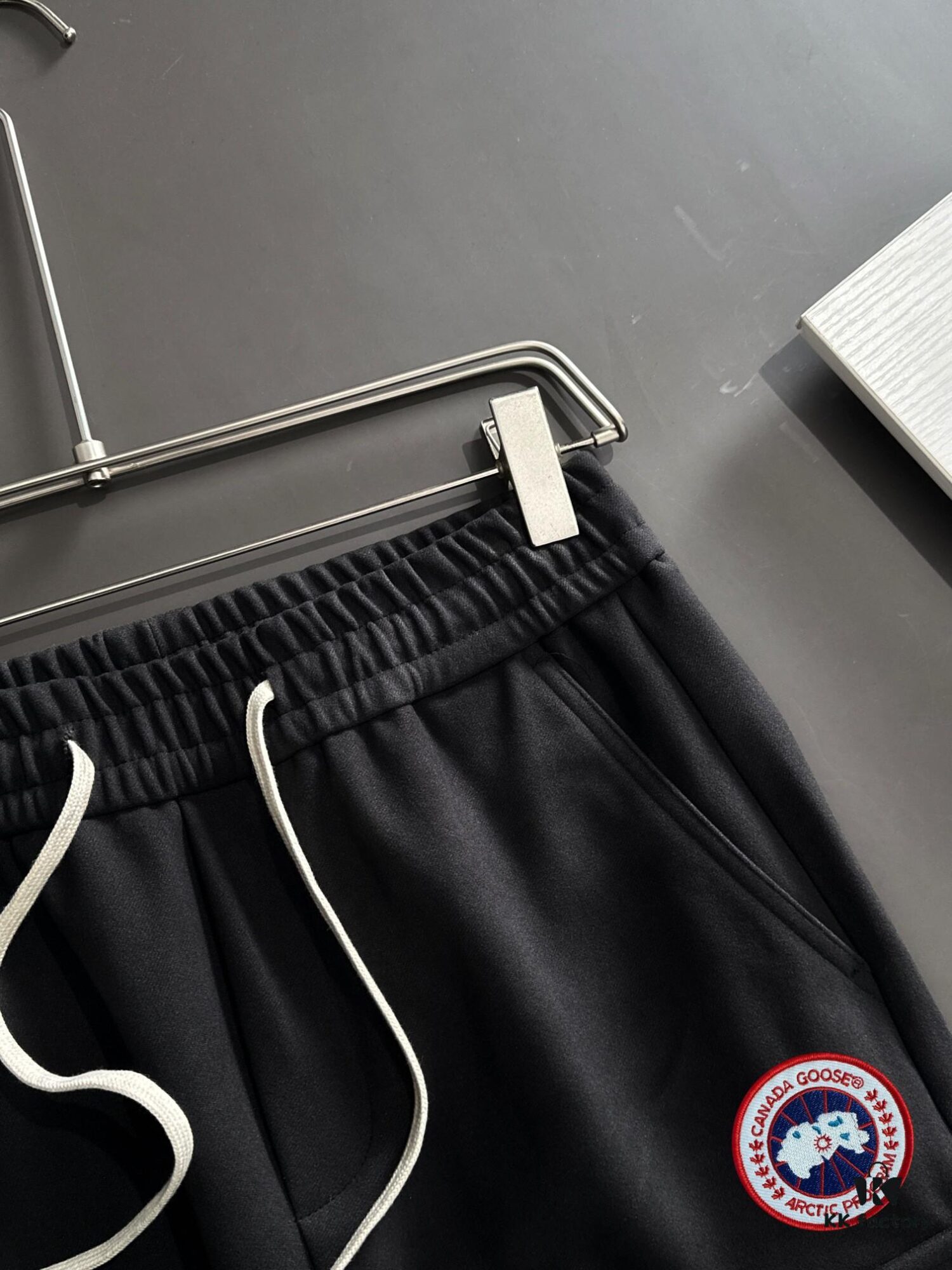 Next-Day Shipping Canada Goose 2024 Autumn/Winter New Casual Elastic Waist Pants, Fleece-Lined and Thickened, Premium Custom Fabric, Breathable and Comfortable, Exquisite Details, Brand-Inspired Design Concept Reflecting High Quality, Soft and Smooth Touch