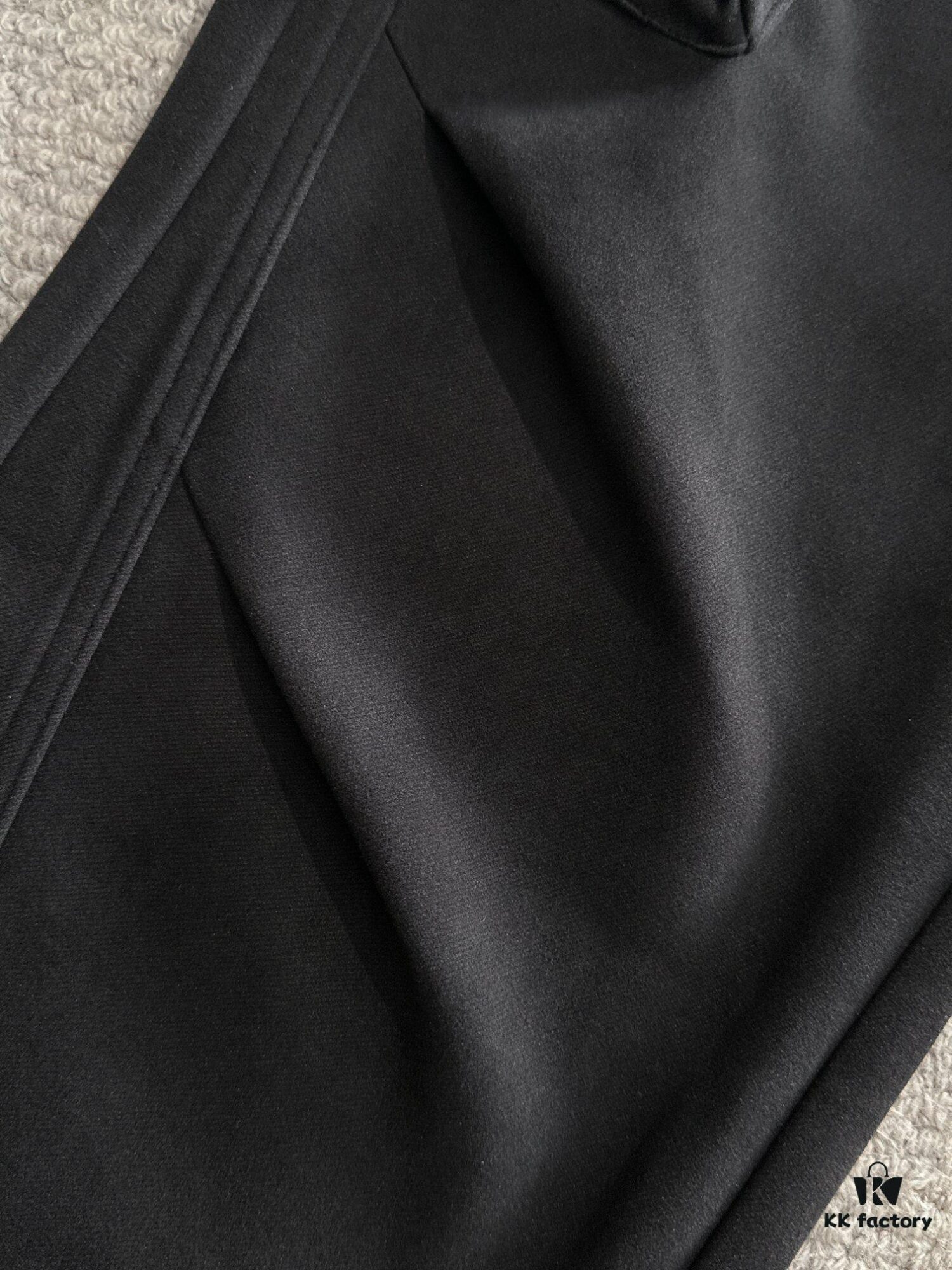 Next-Day Shipping Canada Goose 2024 Autumn/Winter New Casual Elastic Waist Pants, Fleece-Lined and Thickened, Premium Custom Fabric, Breathable and Comfortable, Exquisite Details, Brand-Inspired Design Concept Reflecting High Quality, Soft and Smooth Touch