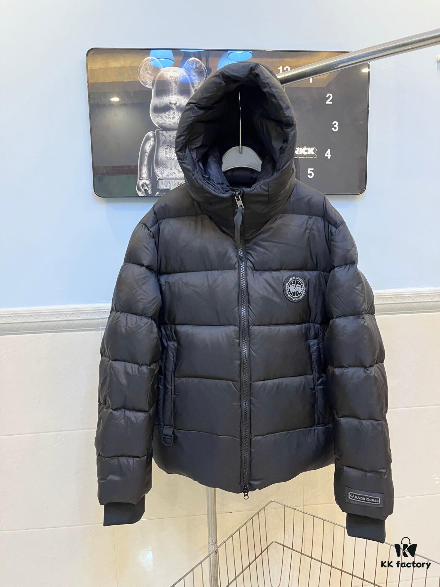 CANAND Down Jacket with Black Label, Stylish Hooded Design, 90% Goose Down Filled, Double-Layer Windproof Inner Lining, Elastic Snow Skirt, High Resilience and Warmth