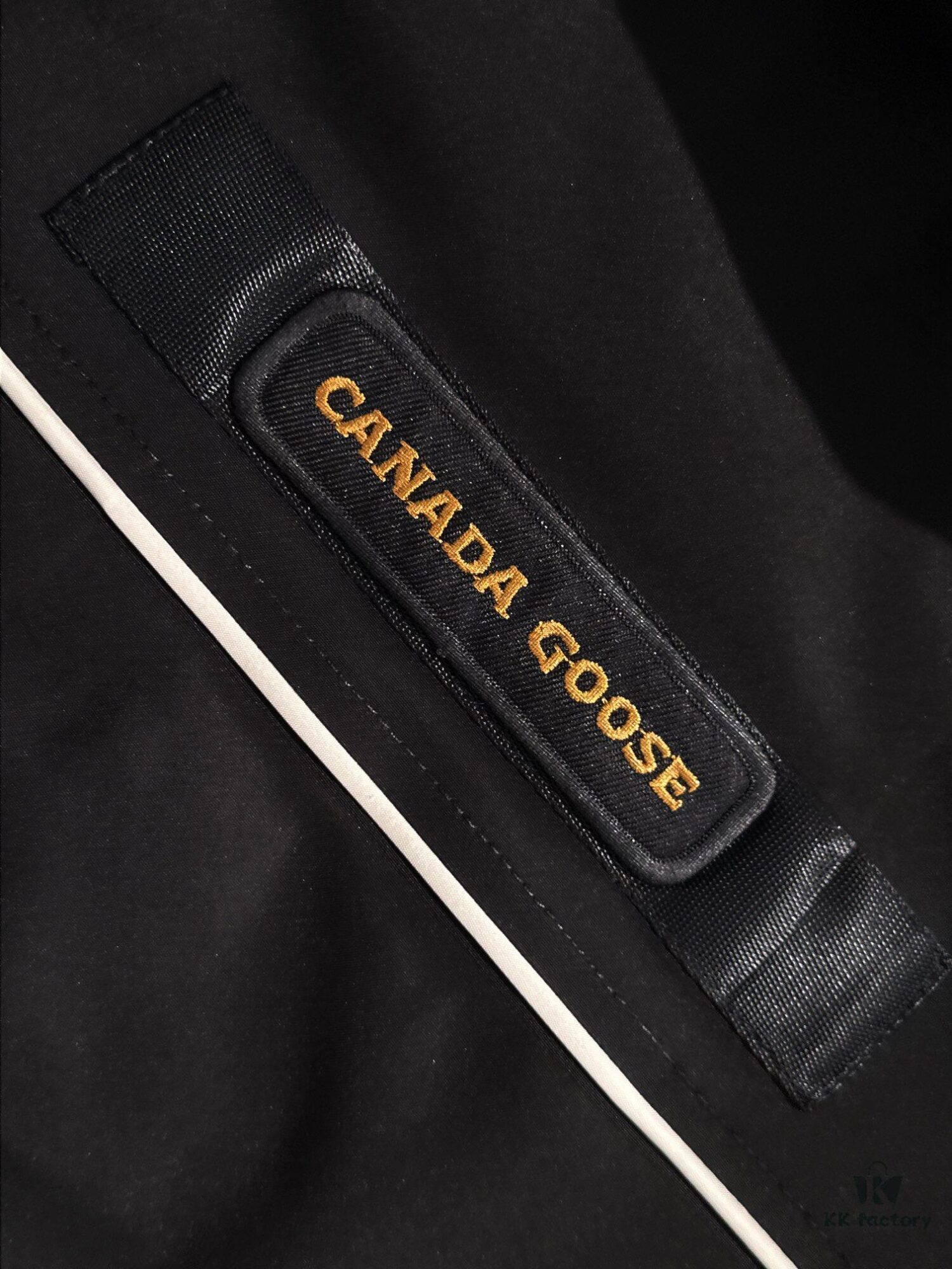 Luxury Custom 2024 Autumn/Winter Latest Hooded Down Jacket - Premium 90% White Goose Down, Imported Hardware, Full Custom Craftsmanship