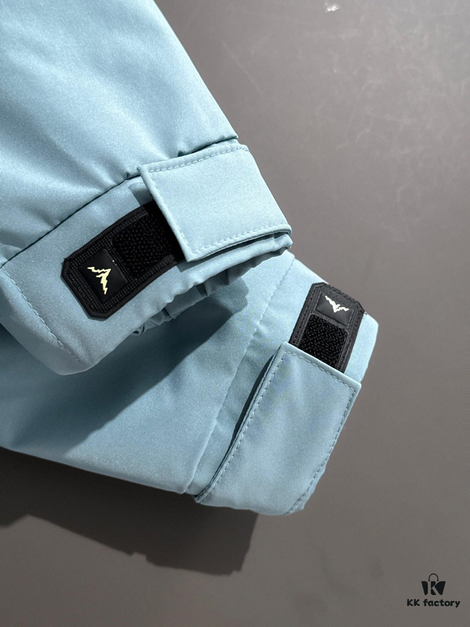 Luxury Custom 2024 Autumn/Winter Latest Hooded Down Jacket – Premium 90% White Goose Down, Imported Hardware, High-End Craftsmanship