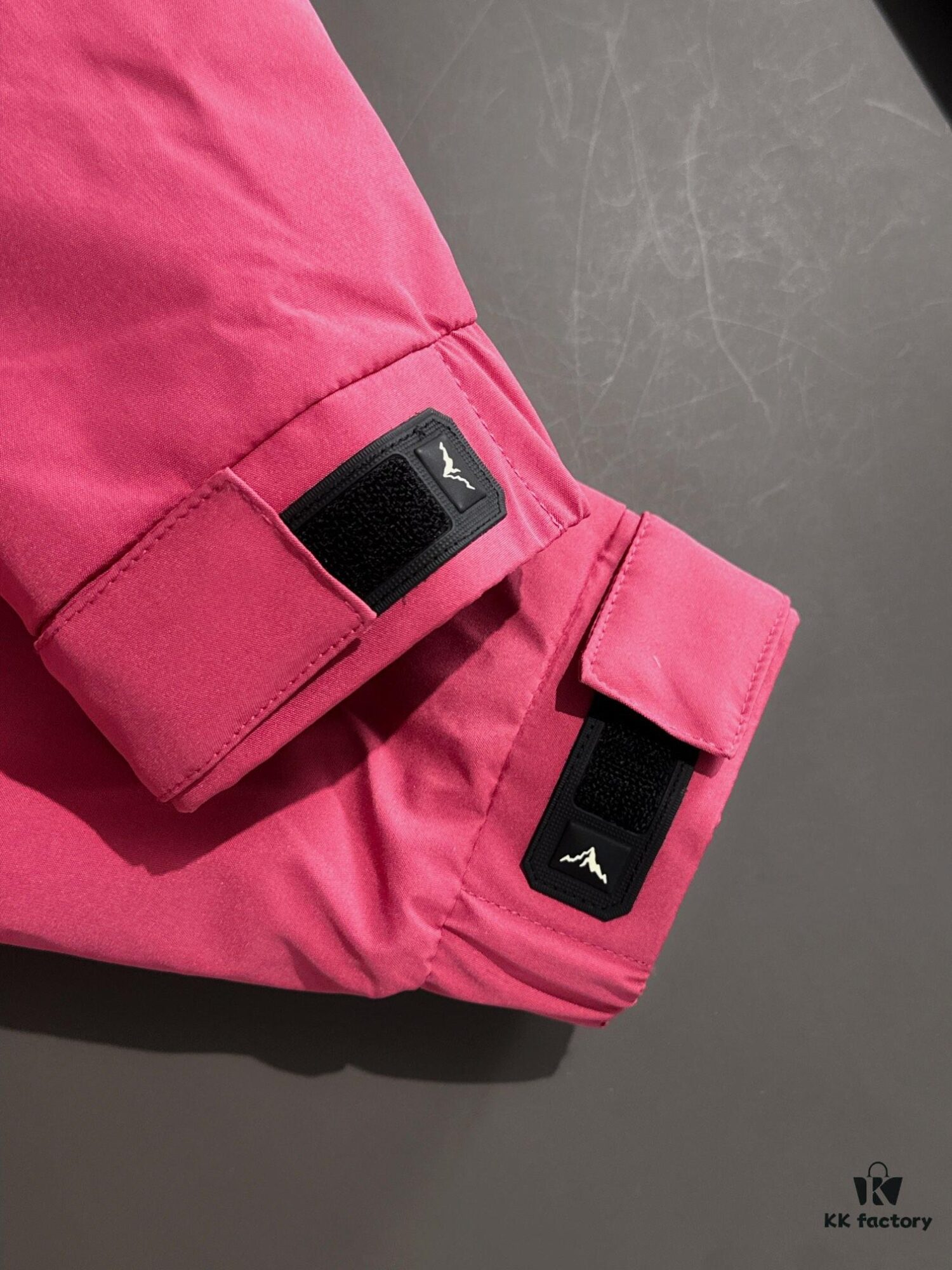 Luxury Custom 2024 Autumn/Winter Latest Hooded Down Jacket - Premium 90% White Goose Down, Imported Hardware, High-Quality Craftsmanship