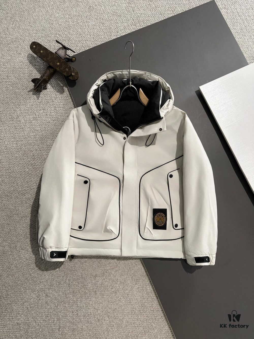 Luxury Custom 2024 Autumn-Winter Latest Hooded Down Jacket - Premium 90% White Goose Down, Imported Hardware, High-End Quality