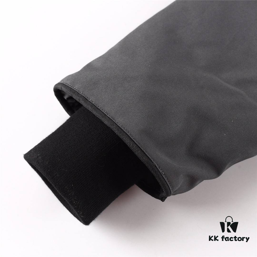 Canada Goose Expedition Parka 08 Model Graphite Gray Black Logo White Base