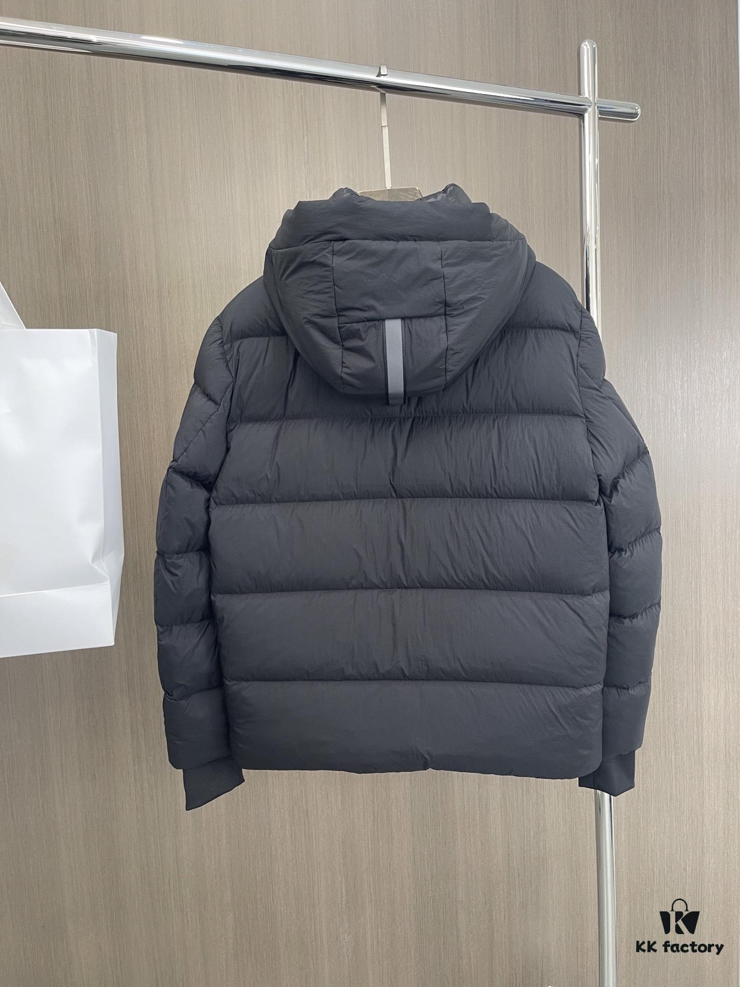 Latest Canada Goose Black Label Down Jacket, Fashionable and Warm Men's Hooded Outerwear with High-Quality Goose Down Filling, Stylish and Timeless Design, Suitable for All Body Types