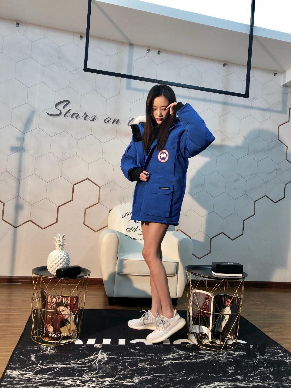 Canada Goose Expedition Parka 08 Mens and Womens Mid-Length Version - Sky Blue