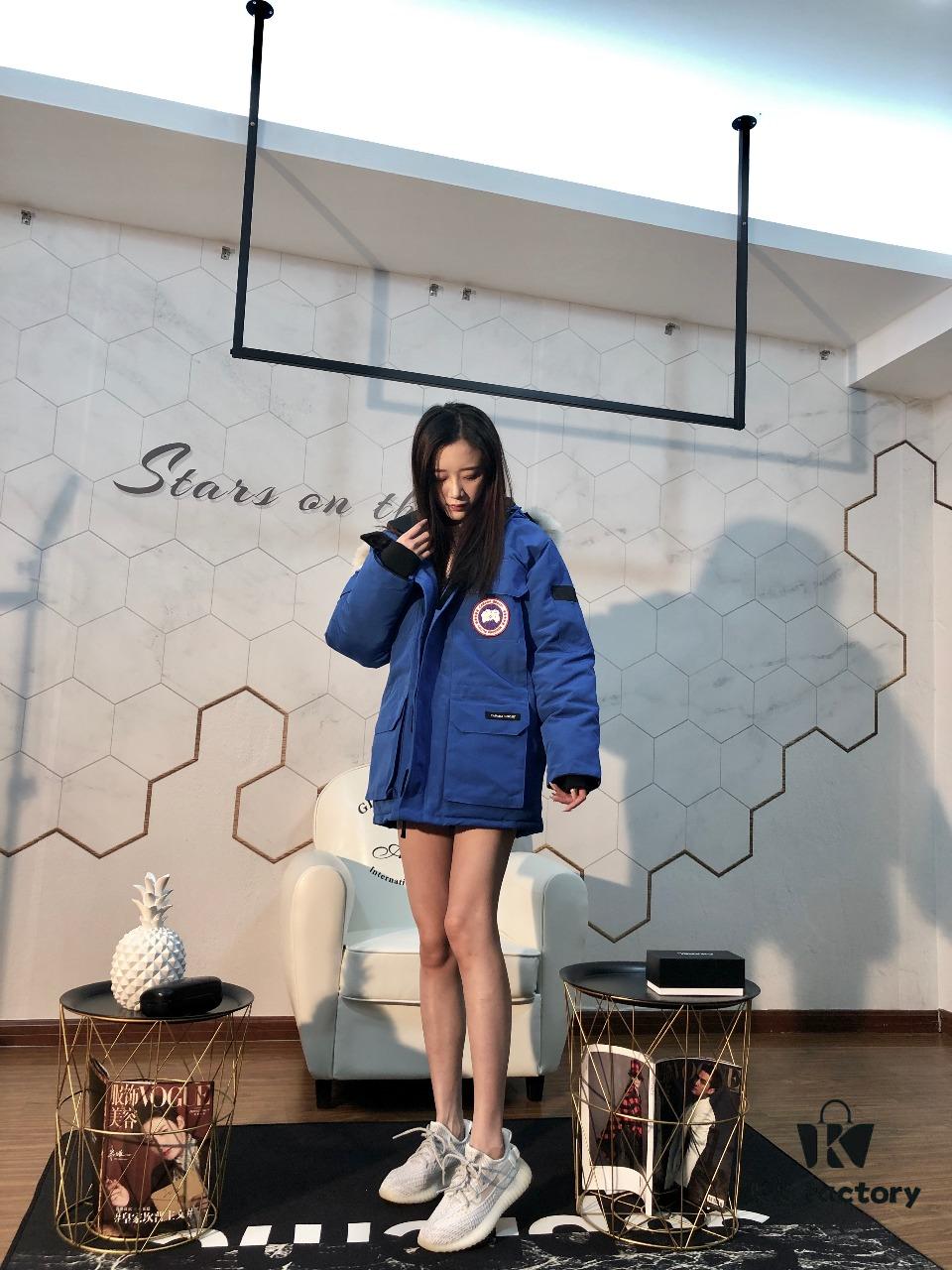 Canada Goose Expedition Parka 08 Mens and Womens Mid-Length Version - Sky Blue