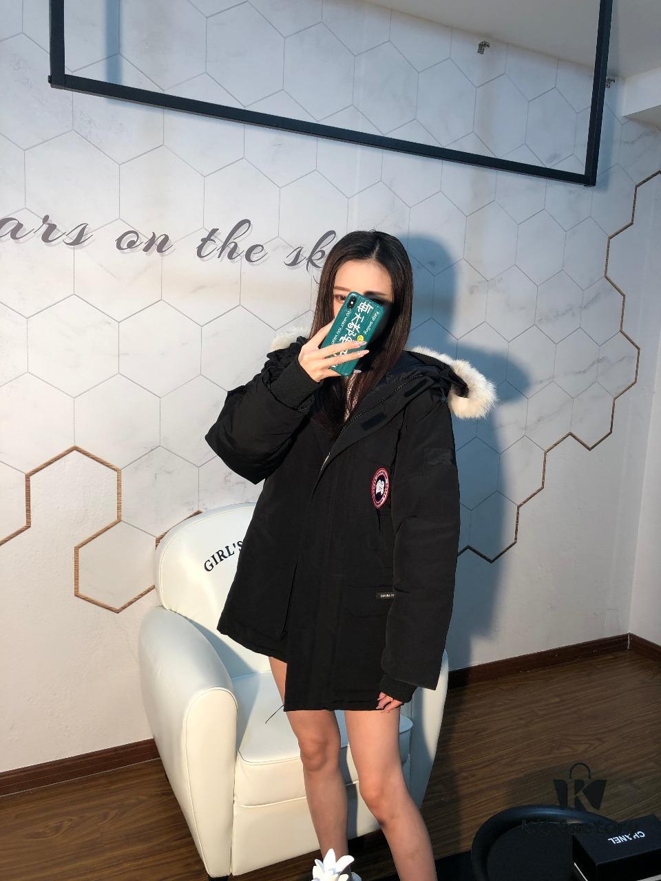 CANADA GOOSE Expedition Parka Model 08 - Men's and Women's Unisex Mid-Length Winter Coat, Black