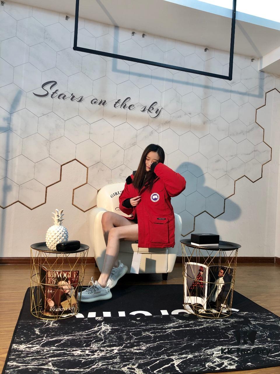 CANADA GOOSE 08 Model Expedition Parka - Men's and Women's Mid-Length Red Version