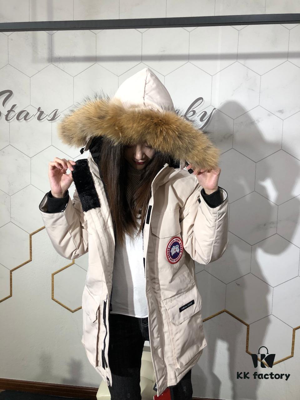 CANADA GOOSE Expedition Parka Model 08 - Unisex Mid-Length Winter Coat in Off-White