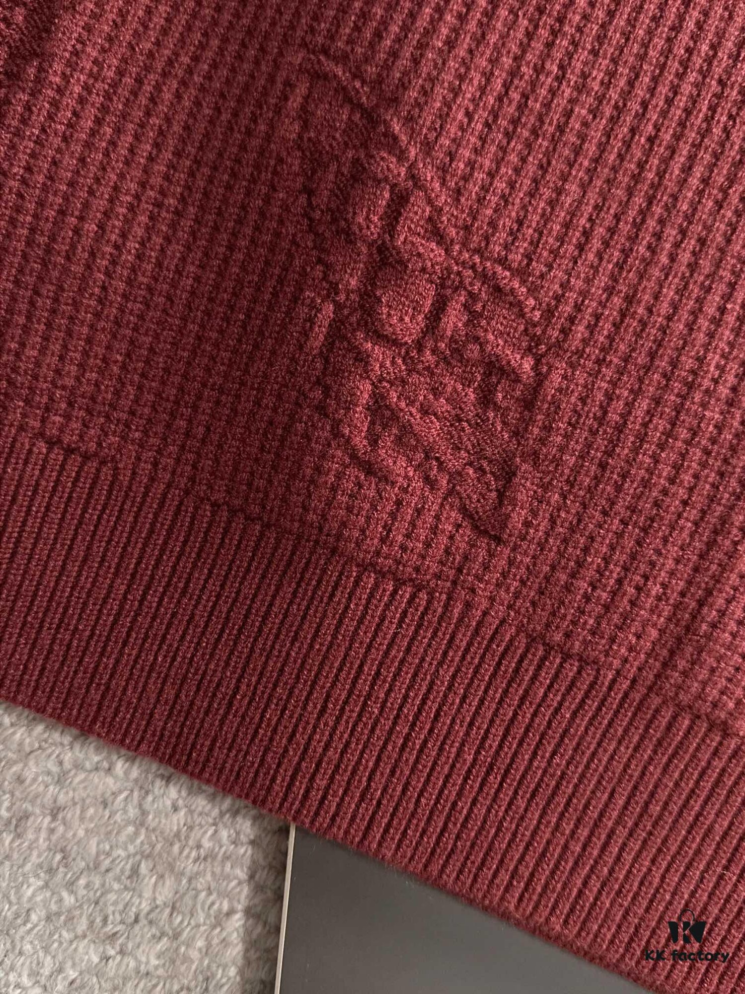 Canada Goose 2024 Autumn-Winter New Crew Neck Sweater, Official Website Latest Release, Premium Wool Blend Knitwear with Embroidered Logo, Elegant Tailoring for Ultimate Style