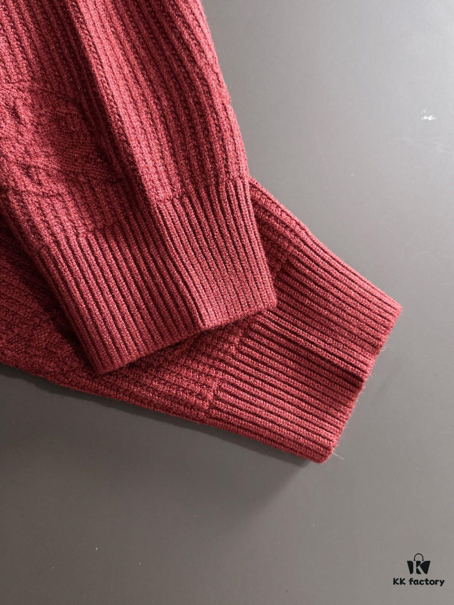 Canada Goose 2024 Autumn-Winter New Crew Neck Sweater, Official Website Latest Release, Premium Wool Blend Knitwear with Embroidered Logo, Elegant Tailoring for Ultimate Style