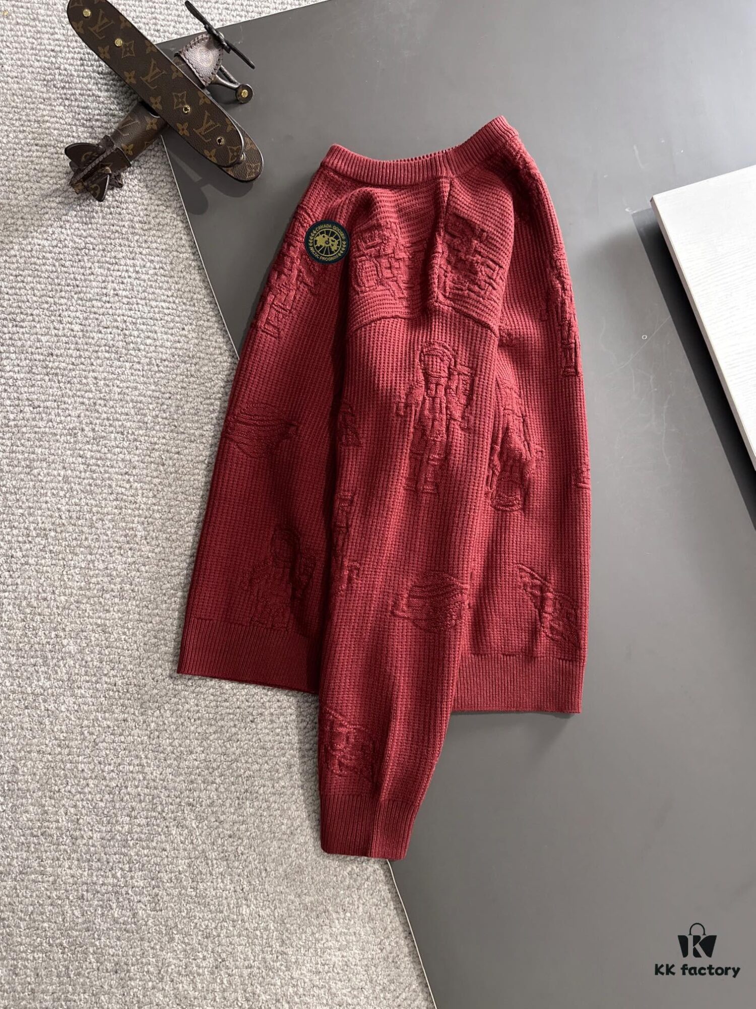 Canada Goose 2024 Autumn-Winter New Crew Neck Sweater, Official Website Latest Release, Premium Wool Blend Knitwear with Embroidered Logo, Elegant Tailoring for Ultimate Style