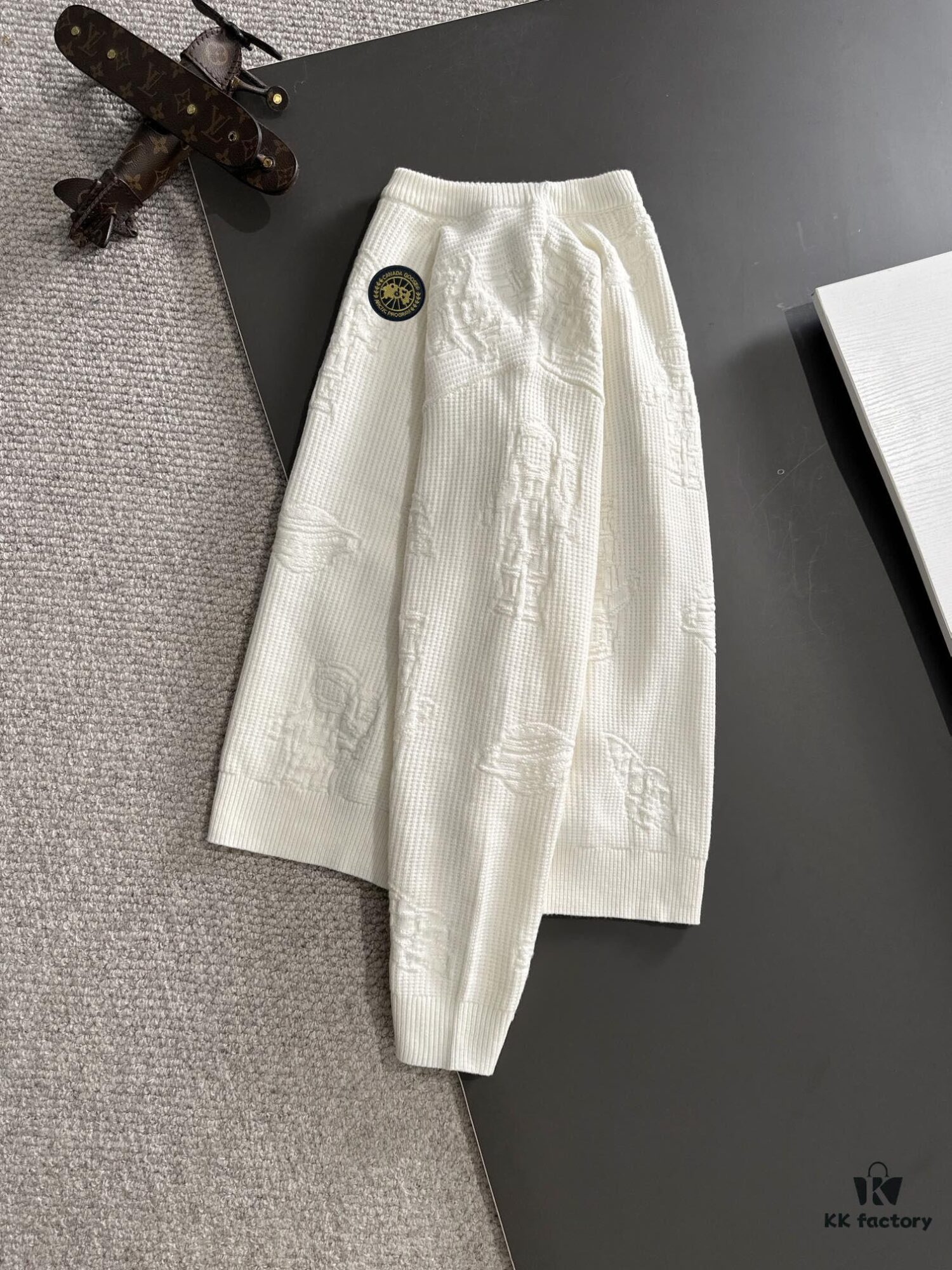 Canada Goose 2024 Official Autumn-Winter New Crew Neck Sweater, Hot Selling Style from Boutique, Premium Wool Blend Fabric