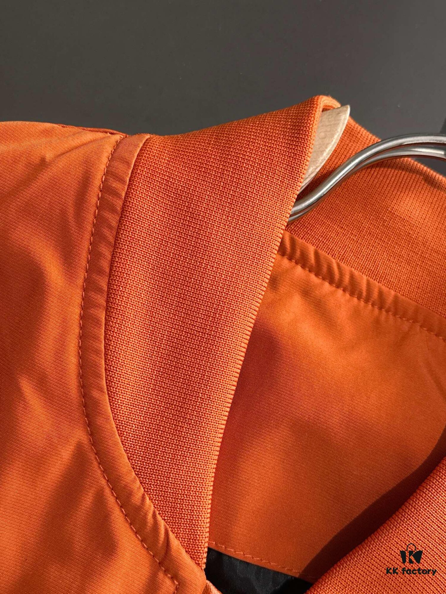 Canada Goose 2024 Fall/Winter New Arrival Zip-Up Windbreaker Jacket, Custom-Dyed Nylon Fabric, Stylish and Lightweight Outerwear