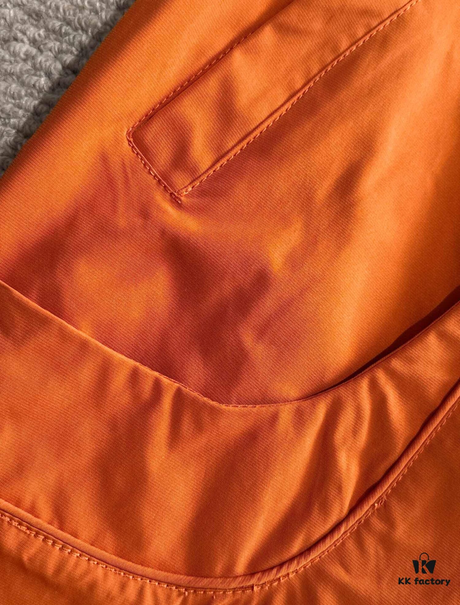 Canada Goose 2024 Fall/Winter New Arrival Zip-Up Windbreaker Jacket, Custom-Dyed Nylon Fabric, Stylish and Lightweight Outerwear