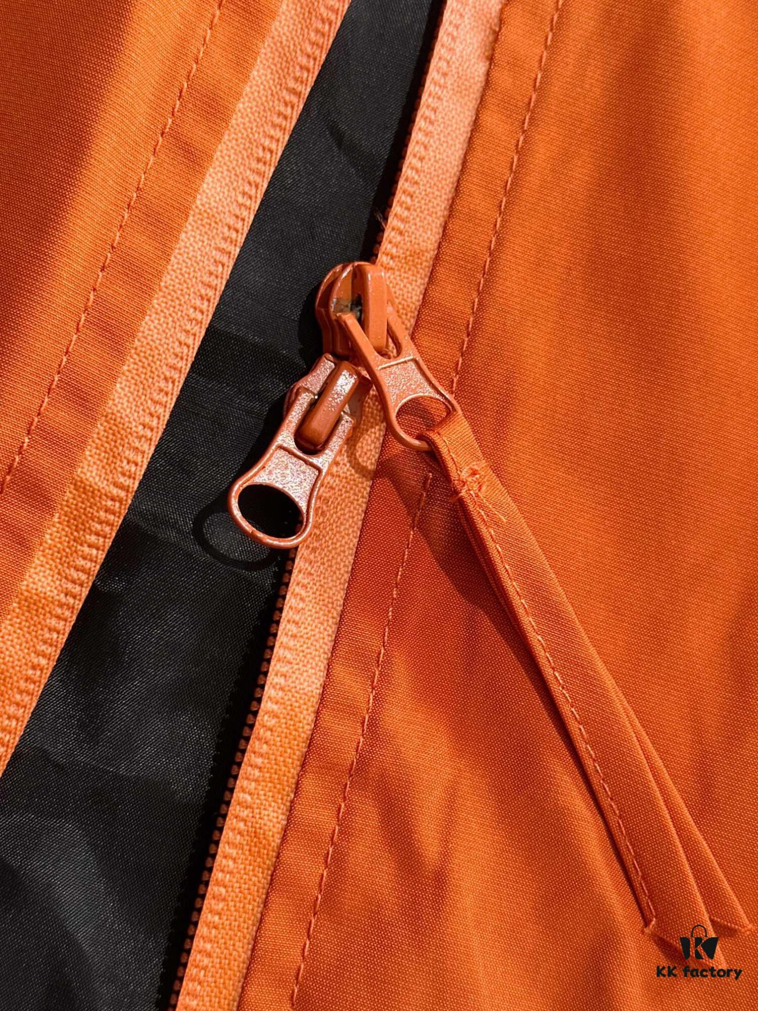 Canada Goose 2024 Fall/Winter New Arrival Zip-Up Windbreaker Jacket, Custom-Dyed Nylon Fabric, Stylish and Lightweight Outerwear