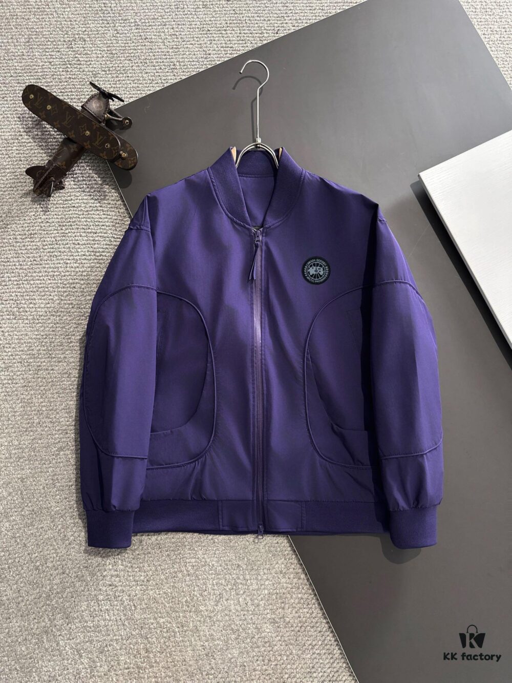 Canada Goose 2024 Autumn-Winter New Zip-Up Windbreaker Jacket, Custom-Dyed Nylon Fabric, Lightweight and Elegant, Casual Luxury Urban Style