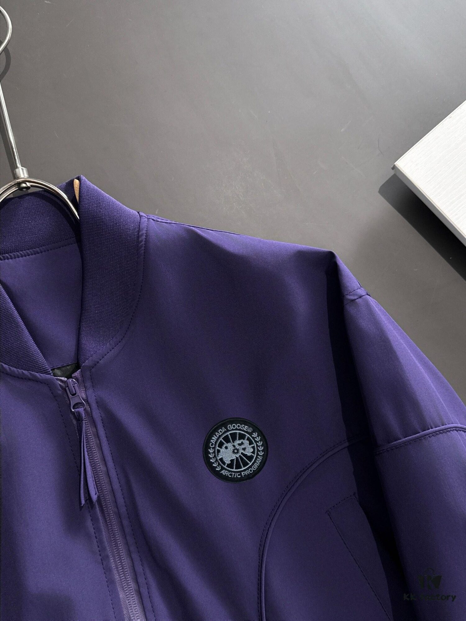 Canada Goose 2024 Autumn-Winter New Zip-Up Windbreaker Jacket, Custom-Dyed Nylon Fabric, Lightweight and Elegant, Casual Luxury Urban Style